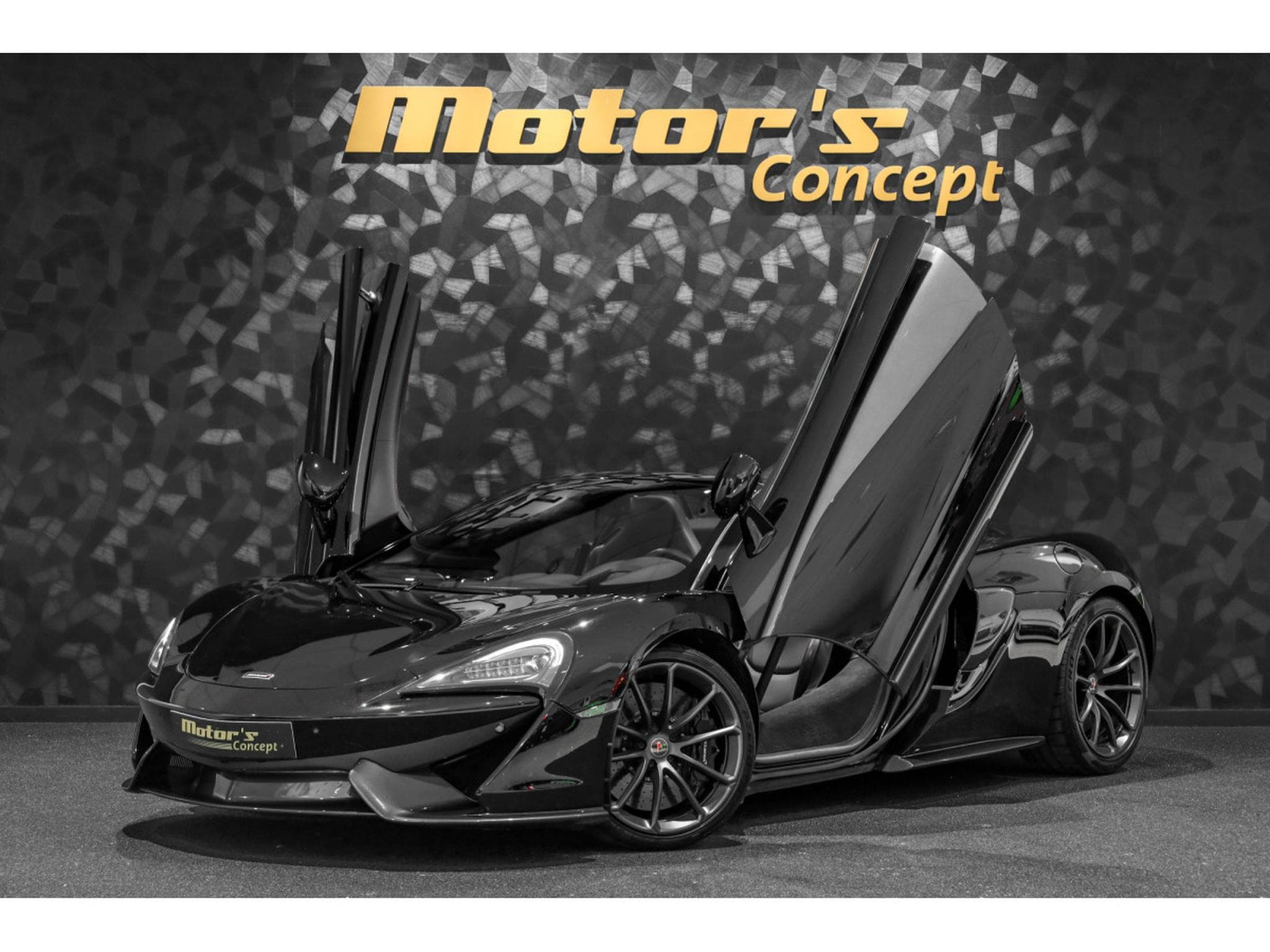 McLaren 570S Spider 3.8 V8 - FIRE BLACK (2018) - Photo 1