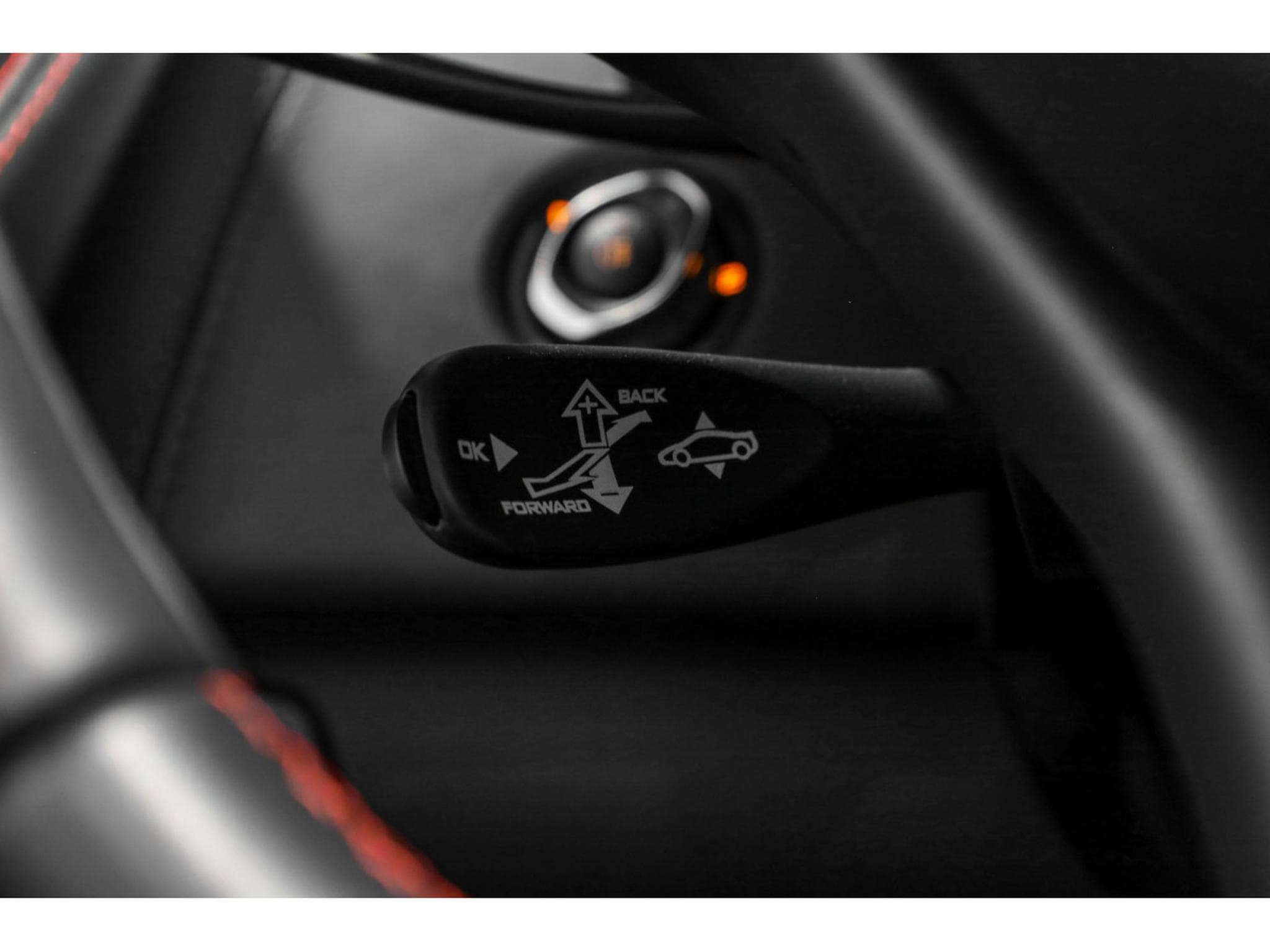 McLaren 570S Spider 3.8 V8 - FIRE BLACK (2018) - Photo 16