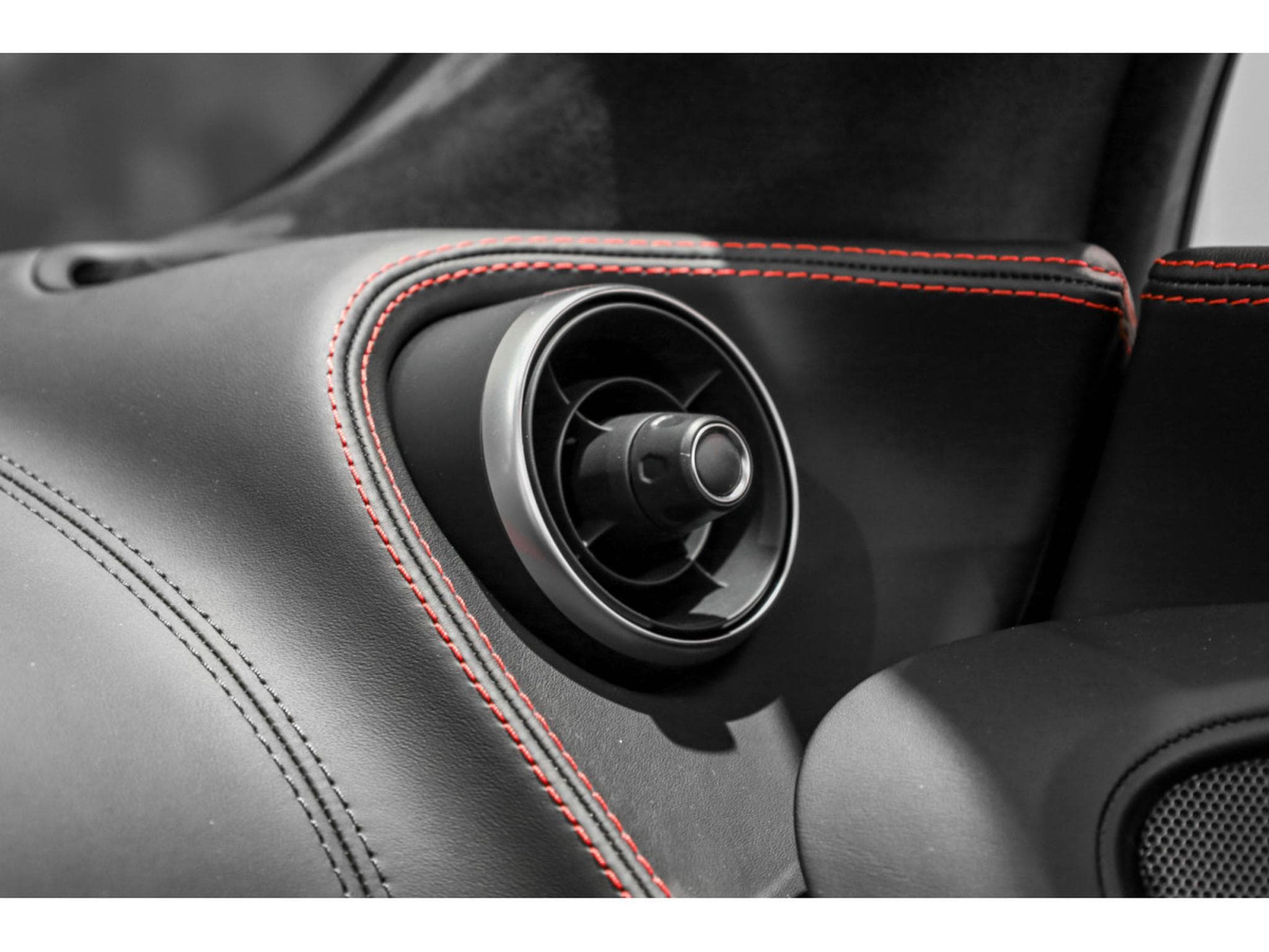 McLaren 570S Spider 3.8 V8 - FIRE BLACK (2018) - Photo 25