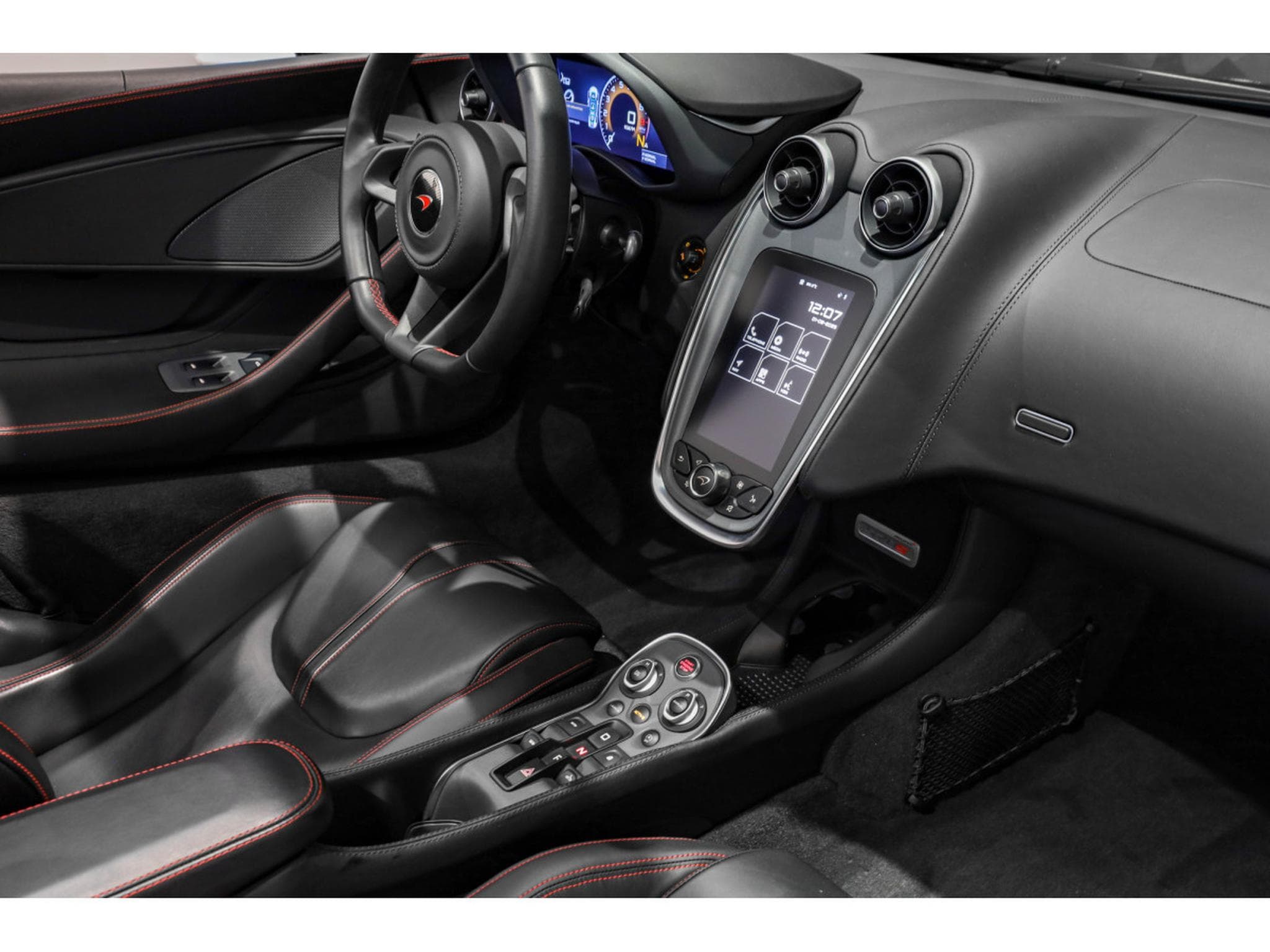 McLaren 570S Spider 3.8 V8 - FIRE BLACK (2018) - Photo 28
