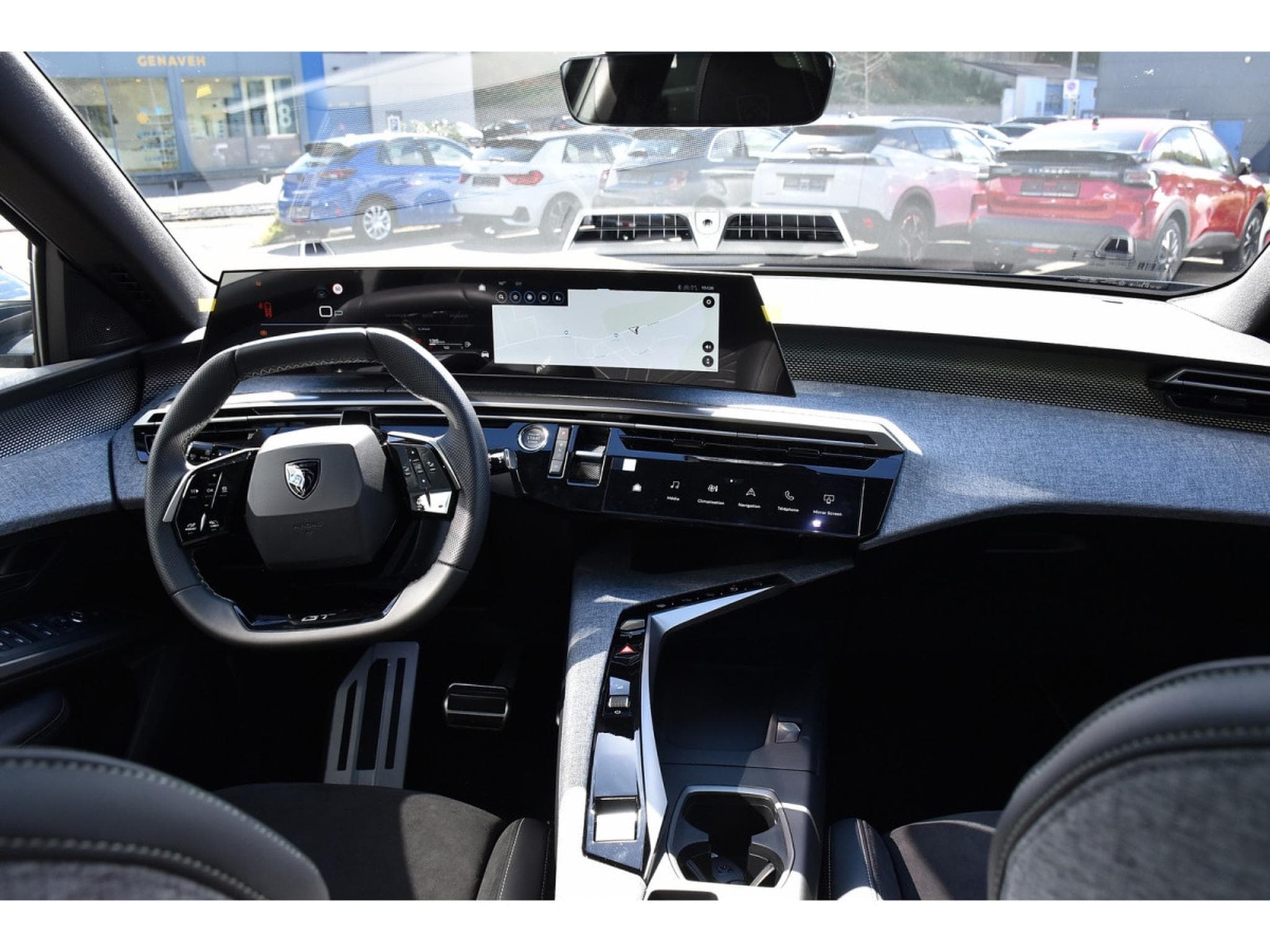 Peugeot 5008 Hybrid 145 GT Exclusive e-DCS6 PANO ACC CAM360 NEUF (2026) - Foto 10