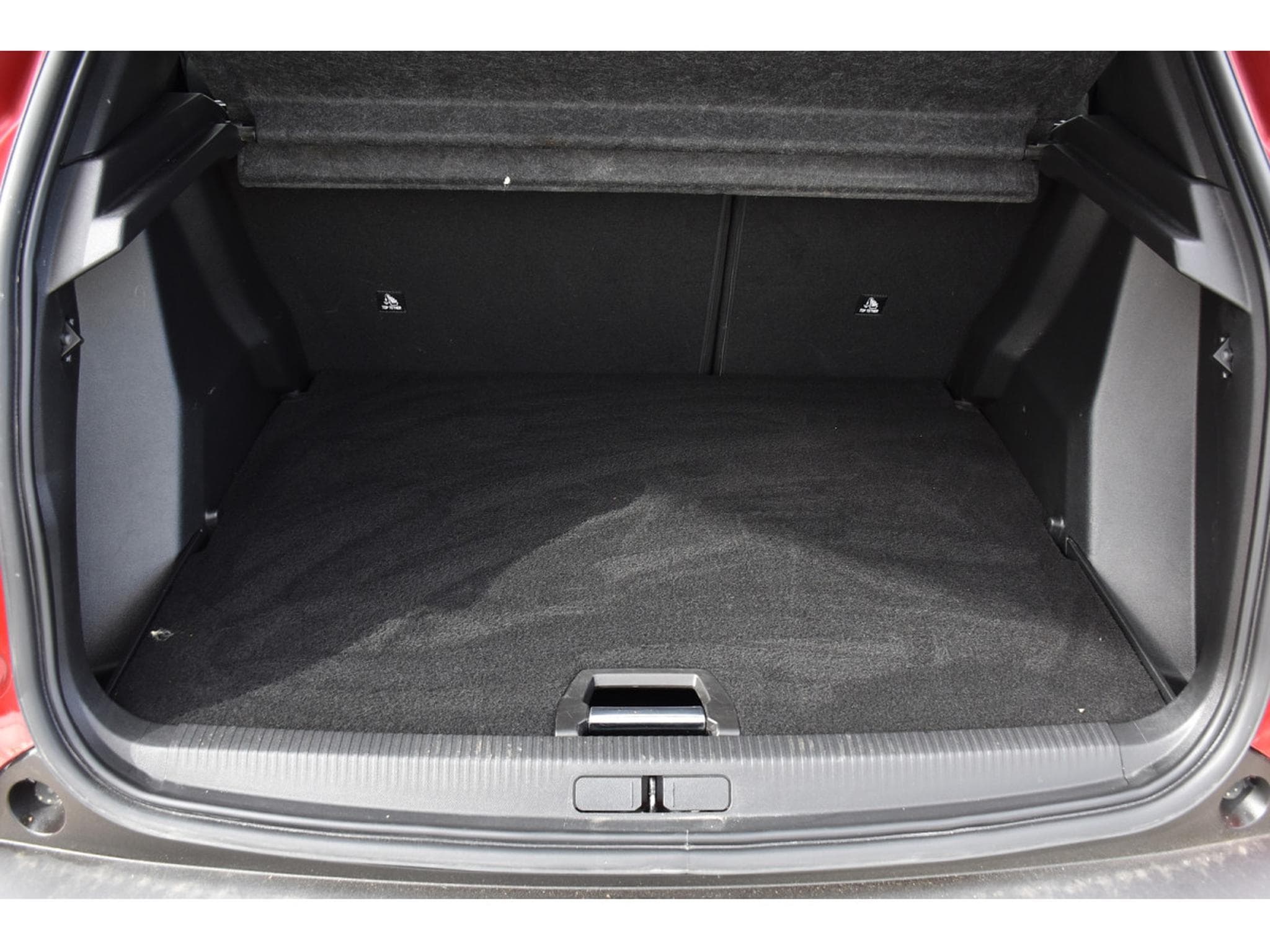 Peugeot 2008 1.2 Allure ACC GPS LANE SIDE REGUL CAM 360 1° MAIN (2025) - Foto 24