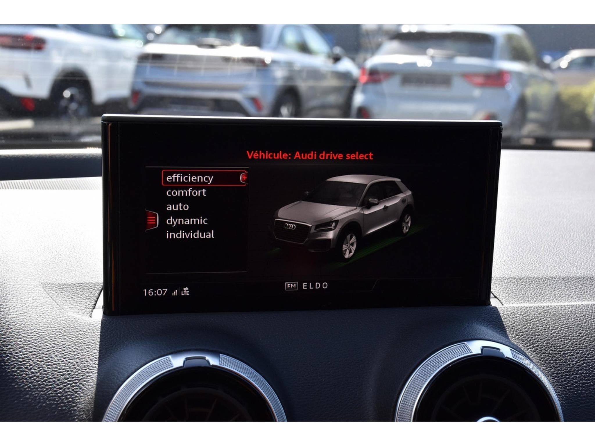 Audi Q2 35 TFSI S-Line S-Tronic TO GPS CAM KEYLESS LED 1° MAIN (2022) - Foto 14