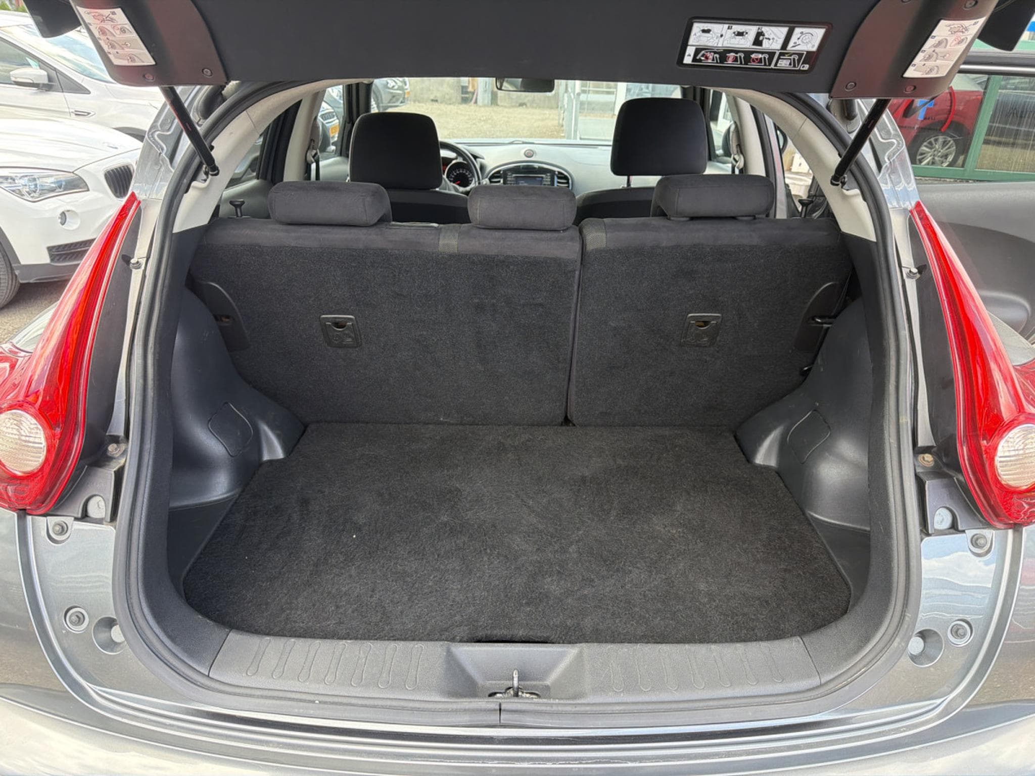 Nissan Juke 1.6 2WD 116CV (2011) - Foto 8