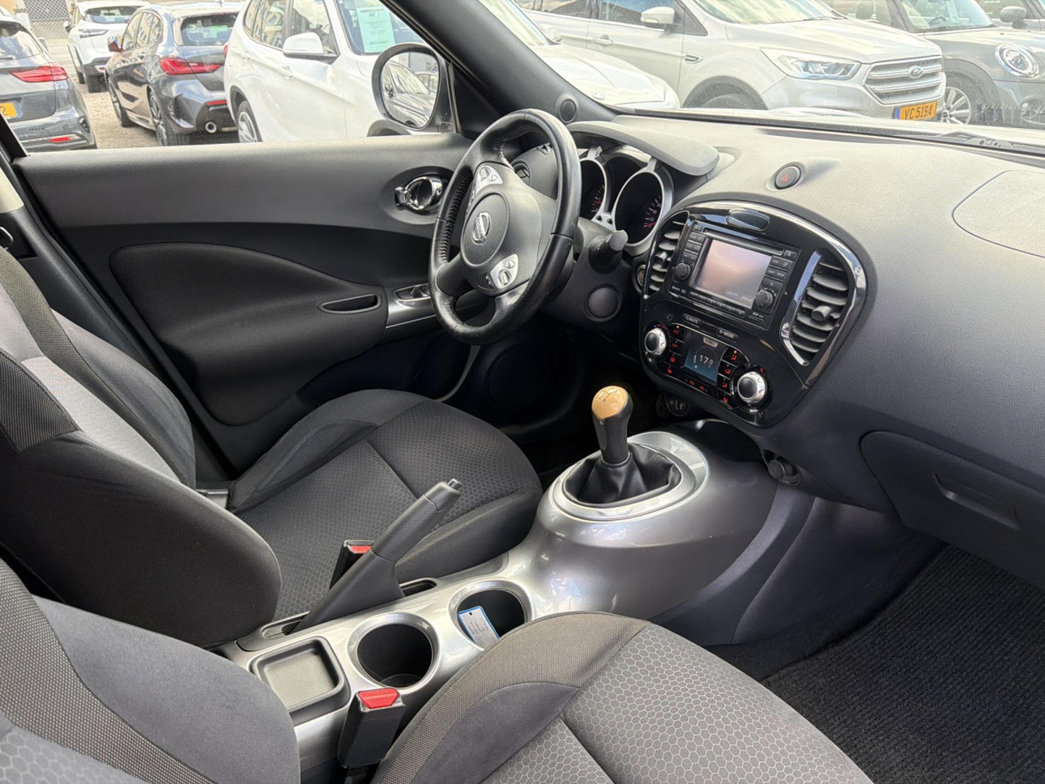 Nissan Juke 1.6 2WD 116CV (2011) - Foto 10