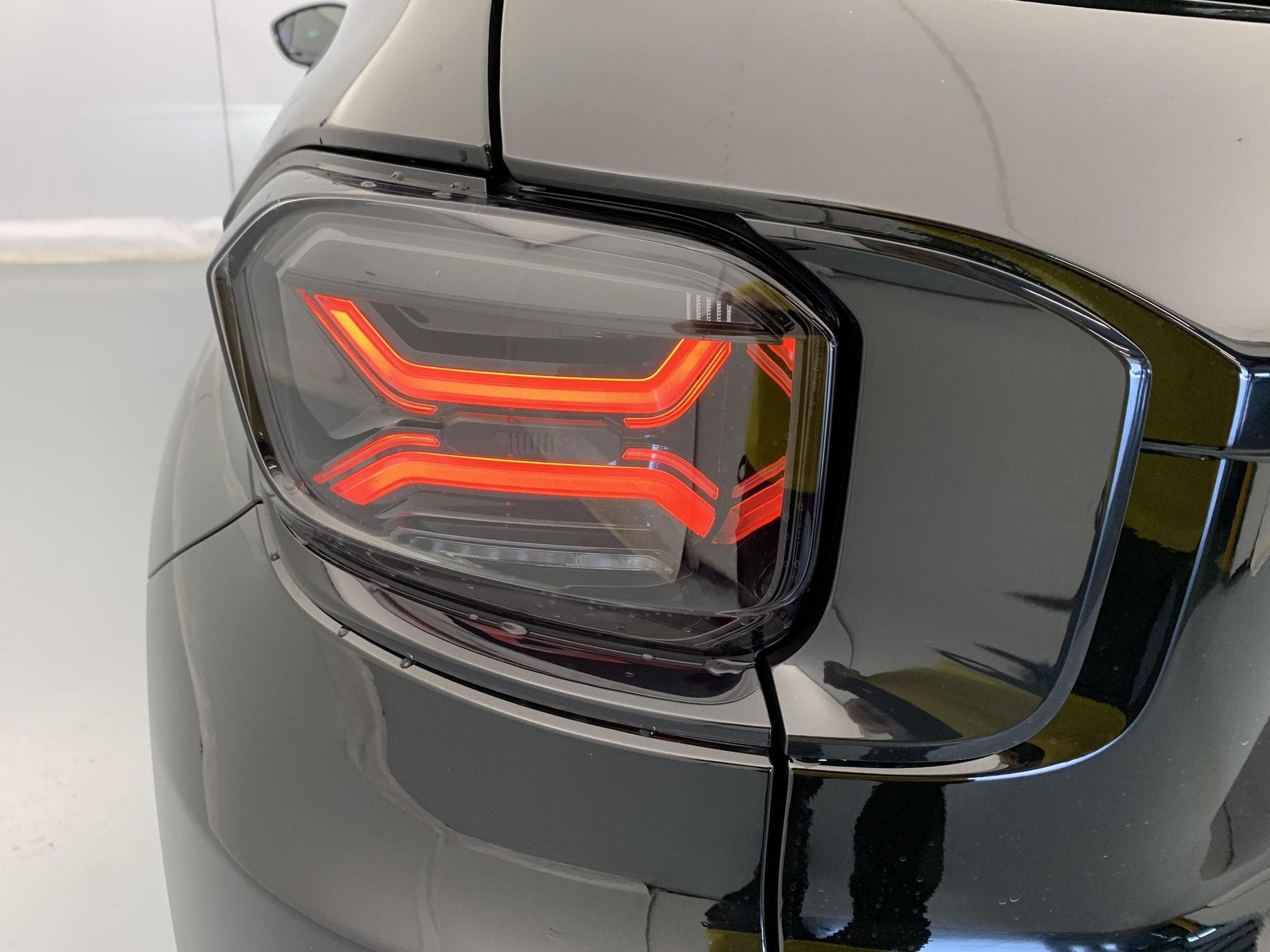 Jeep Avenger 1.2 Turbo T3 110 ch e-Hybrid BVR6 Summit (2026) - Foto 11