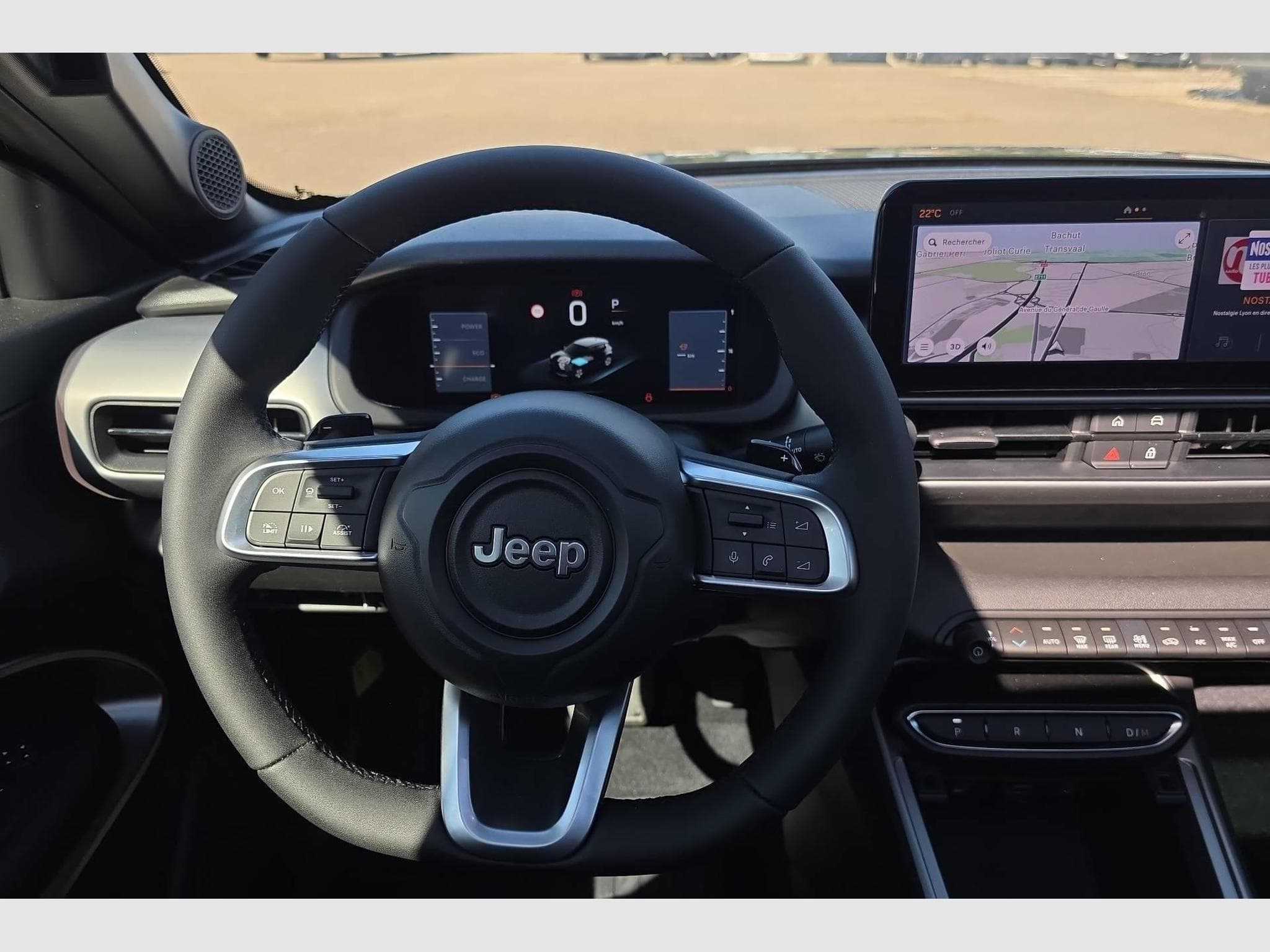 Jeep Avenger 1.2 Turbo T3 110 ch e-Hybrid BVR6 Summit (2025) - Foto 14