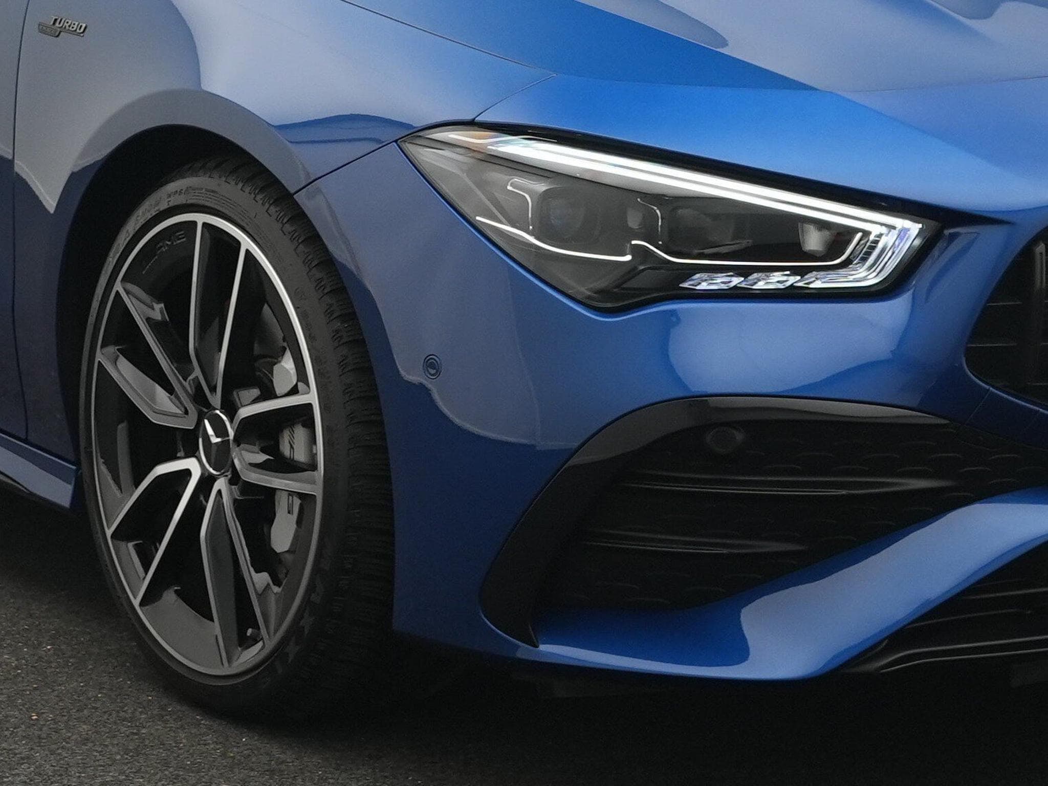 Mercedes CLA 35 AMG 4M Cpe Multi+Night+Keyless+Totw (2025) - Photo 9