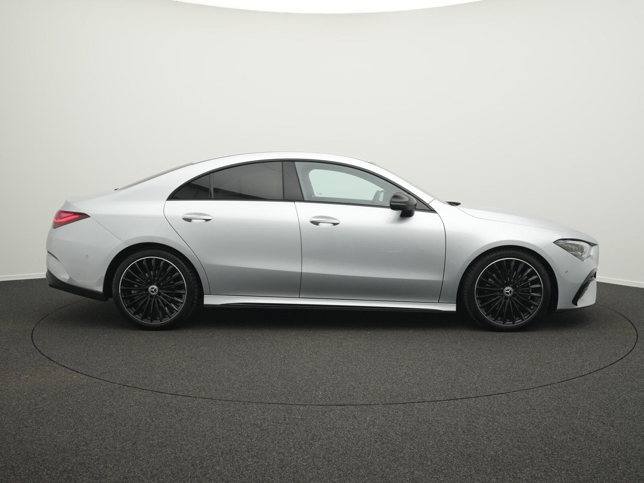 Mercedes CLA 200 AMG-Line Cpe Multi+Kamera+Night+19" (2025) - Photo 5
