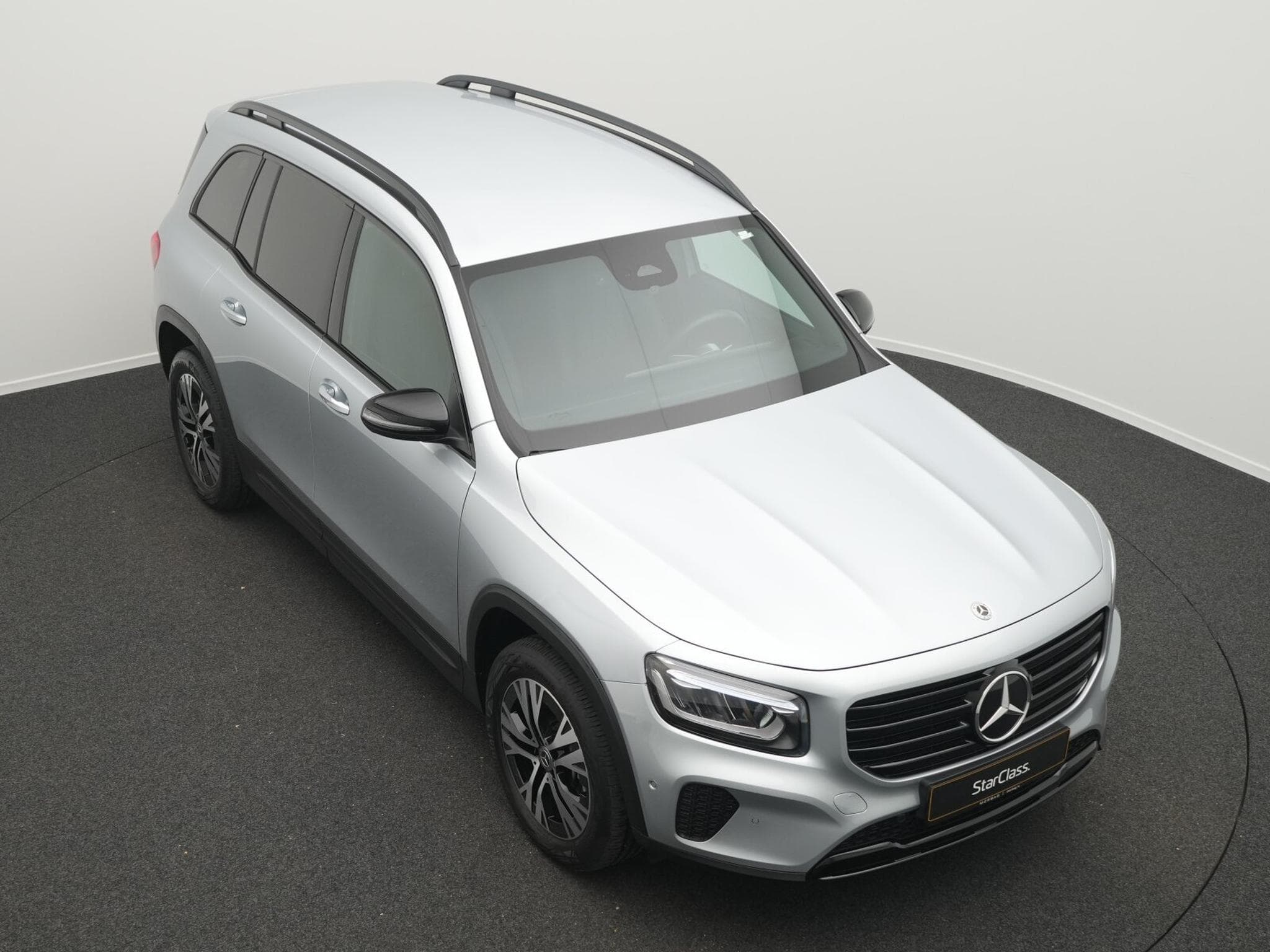 Mercedes GLB 180 d LED+Night+Kamera+EasyPack (2025) - Photo 12