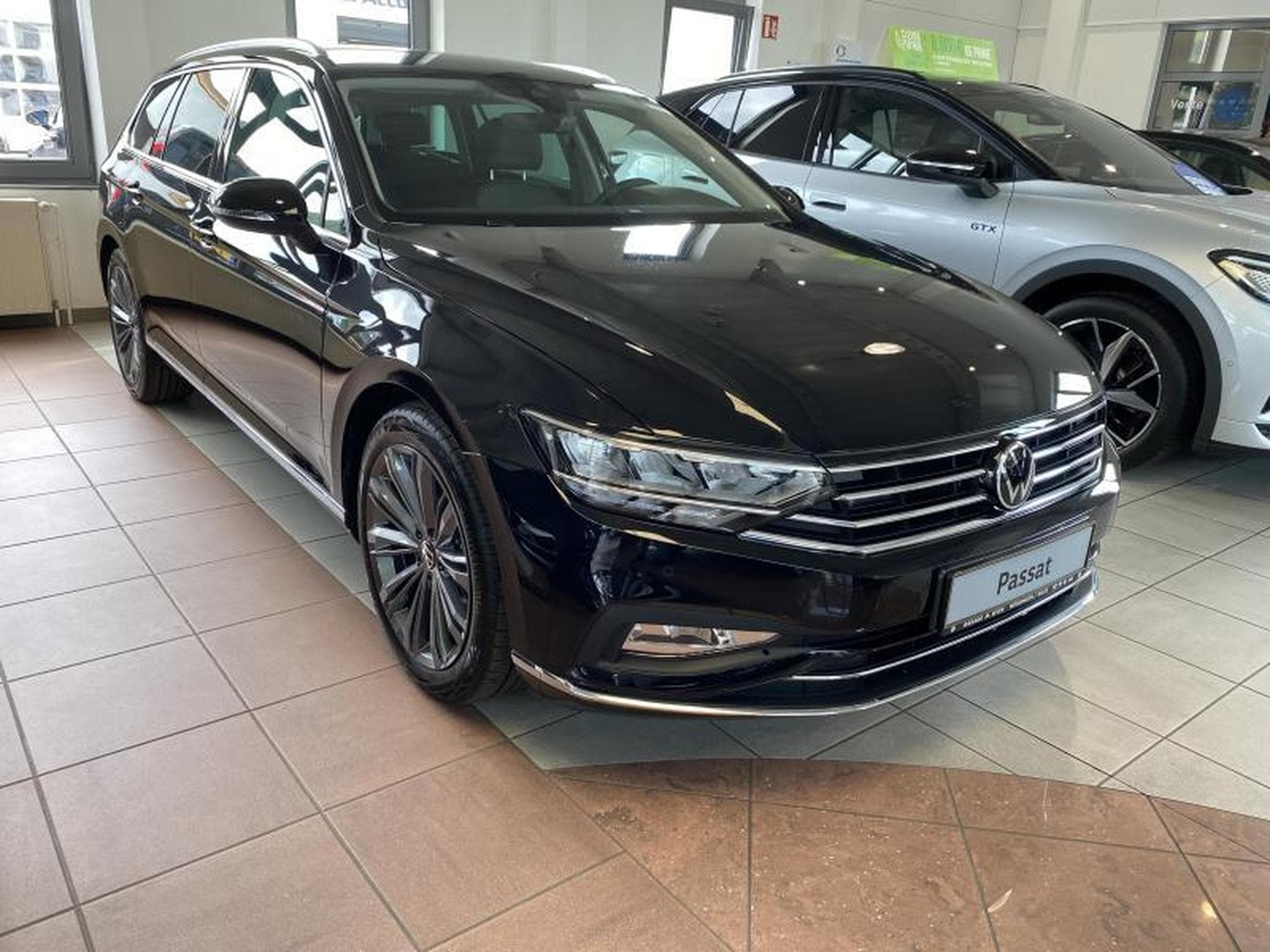 VW Passat Elegance, 2.0 TDI, 150 CV, DSG (2024) - Foto 2