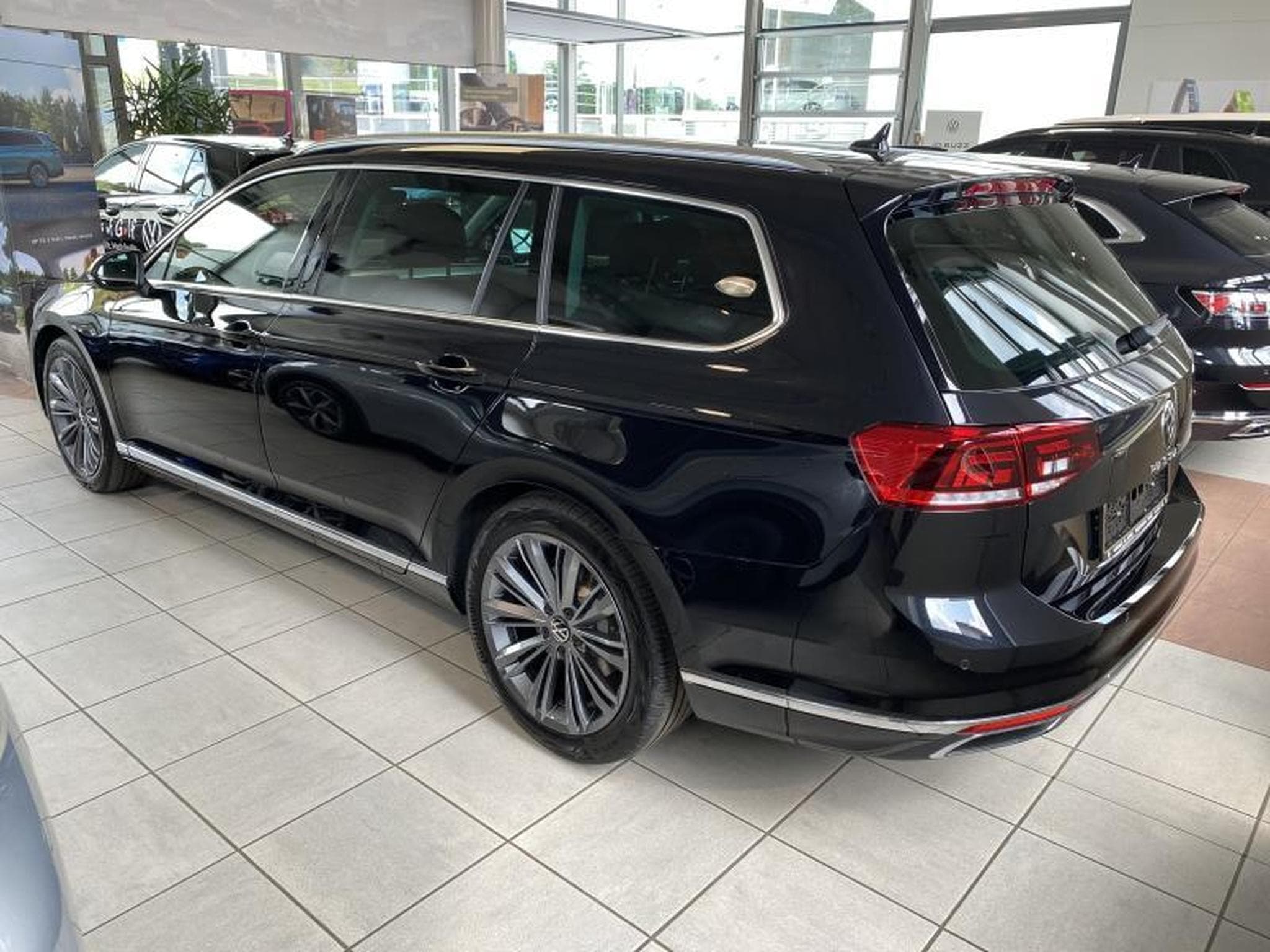 VW Passat Elegance, 2.0 TDI, 150 CV, DSG (2024) - Foto 3