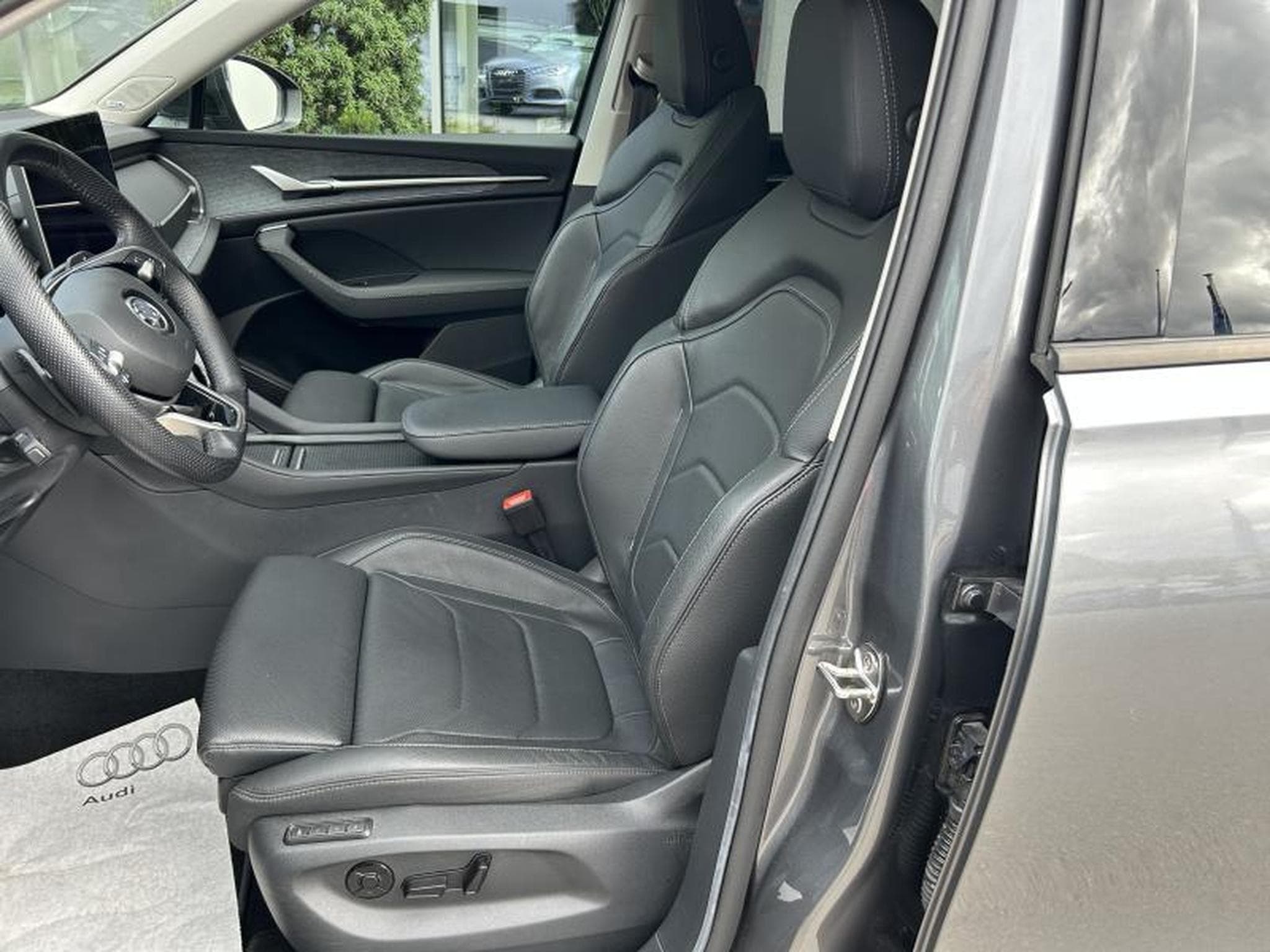 Skoda Kodiaq 4x4, 193 CV, 7 Places, cuir, toit pano, gar. 12/2024 (2024) - Photo 7