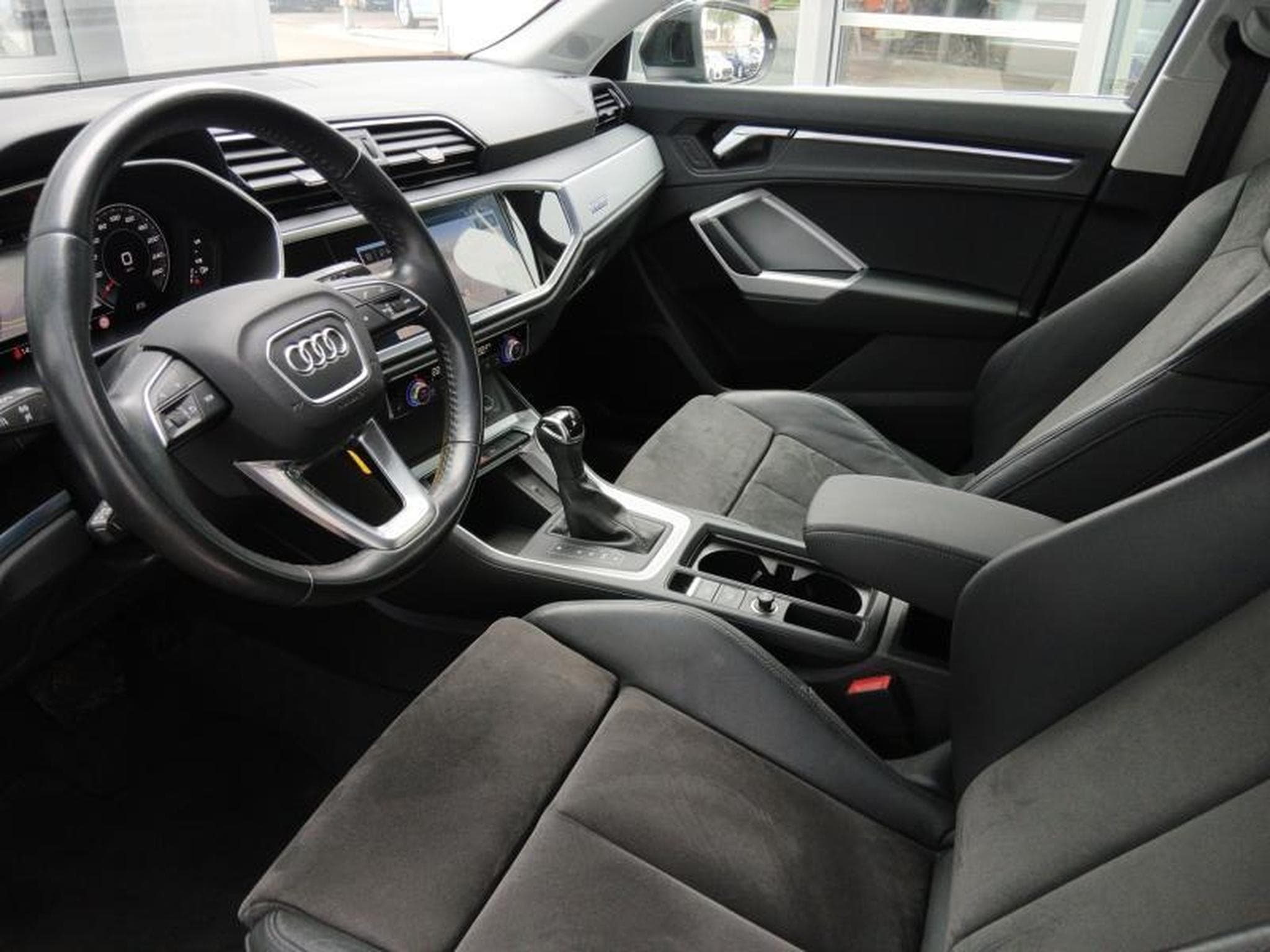 Audi Q3 Sportback 40 TDI quattro s-tronic (2020) - Photo 9