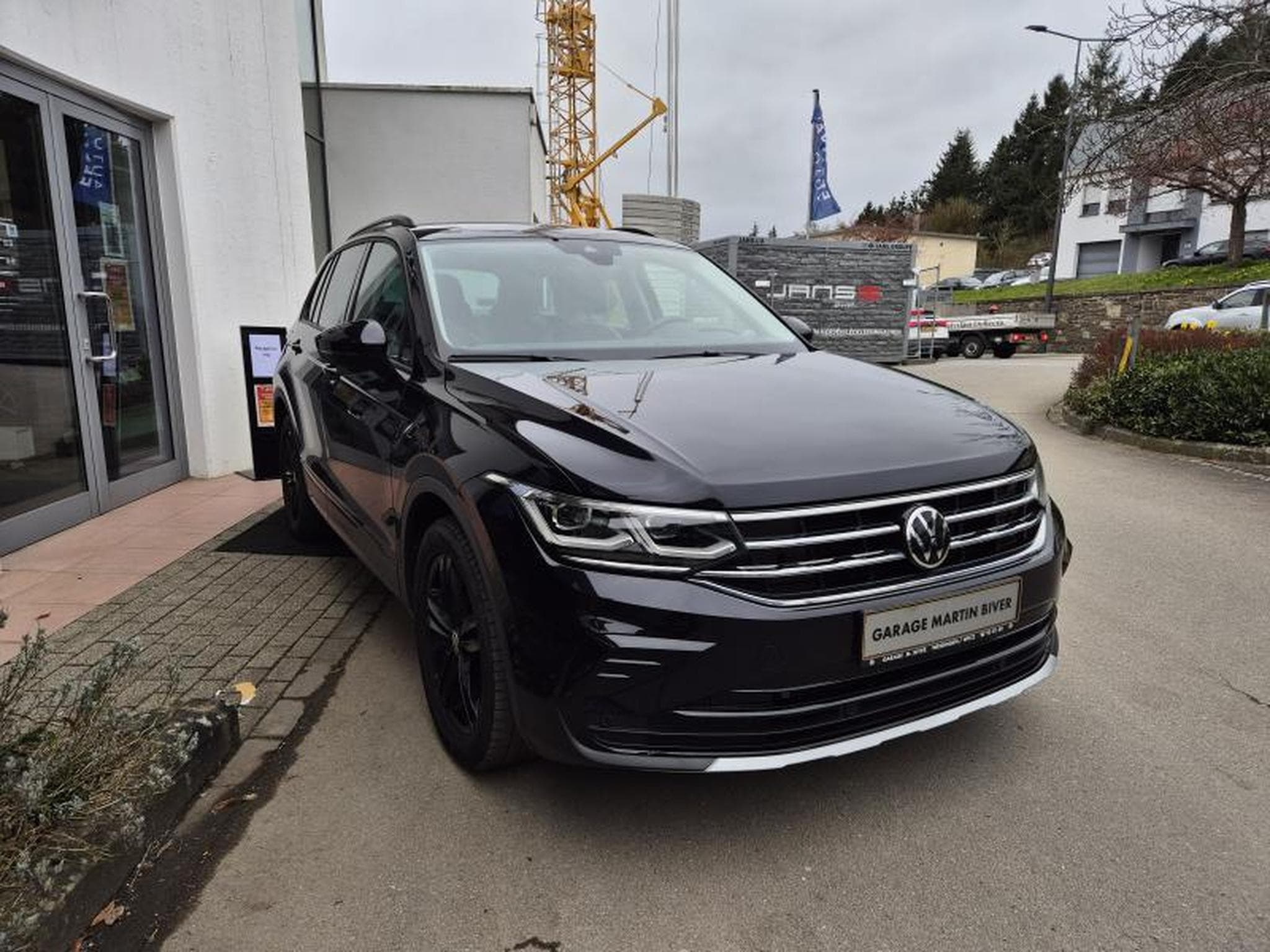 VW Tiguan 4x4, 150 CV, DSG, GPS, App Con, Att. Rem, Urban Sport (2022) - Photo 2