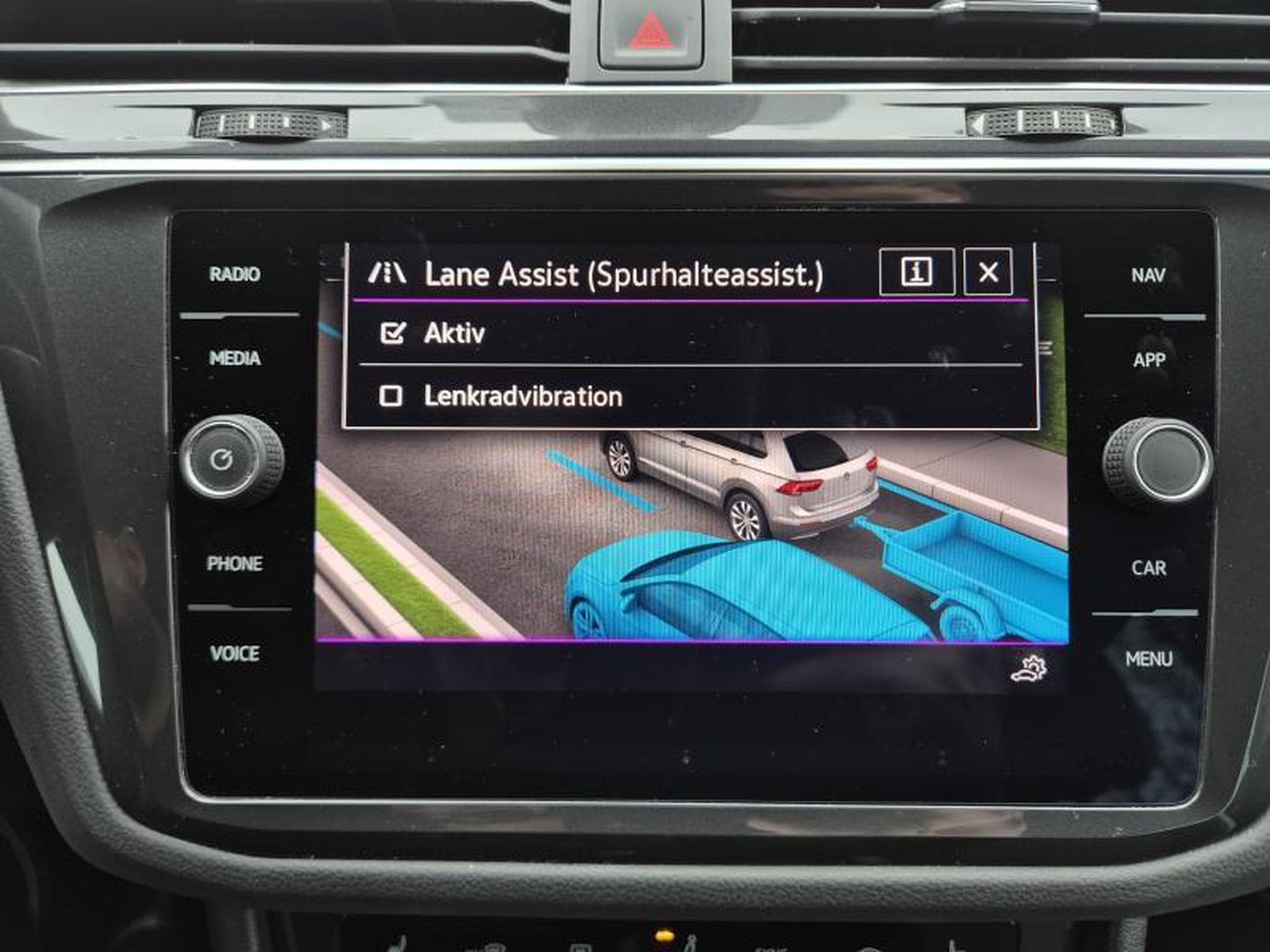 VW Tiguan 4x4, 150 CV, DSG, GPS, App Con, Att. Rem, Urban Sport (2022) - Photo 12