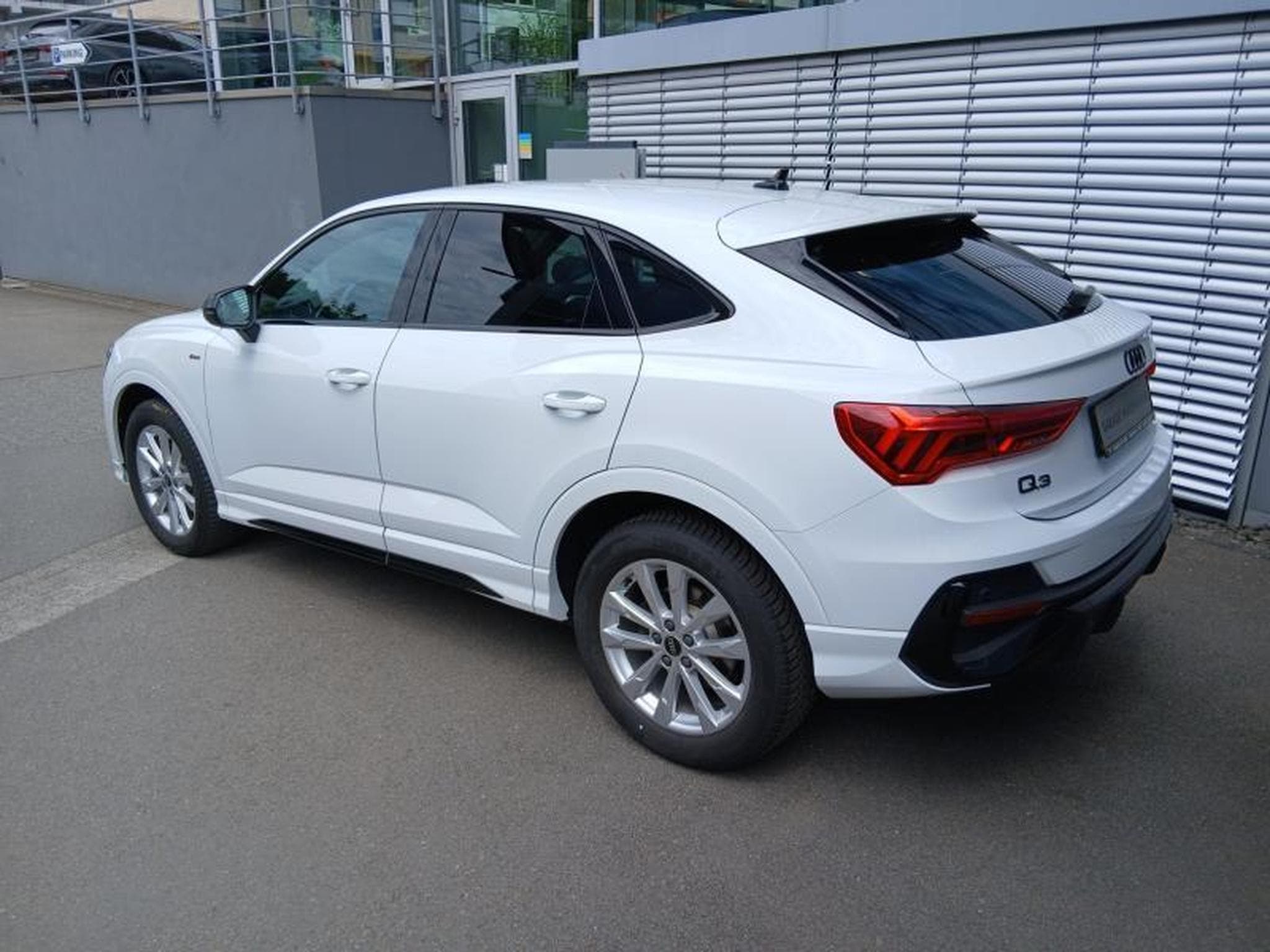 Audi Q3 Sportback S-line 35 TDI s-tronic (2025) - Photo 2