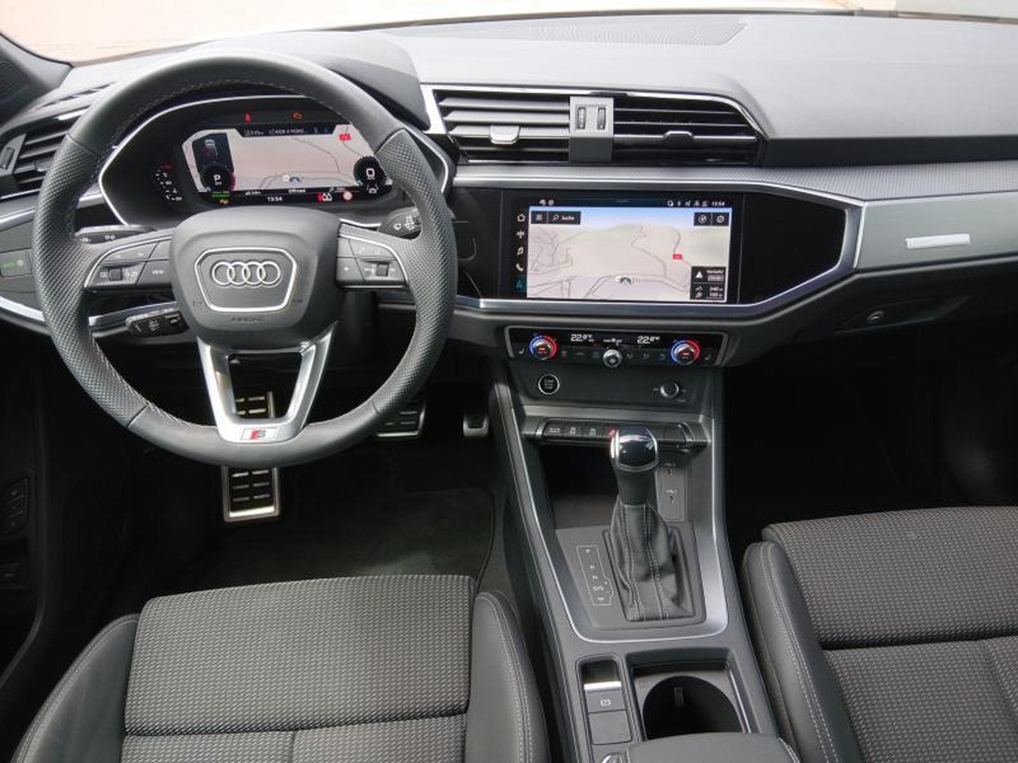 Audi Q3 Sportback S-line 35 TDI s-tronic (2025) - Photo 8
