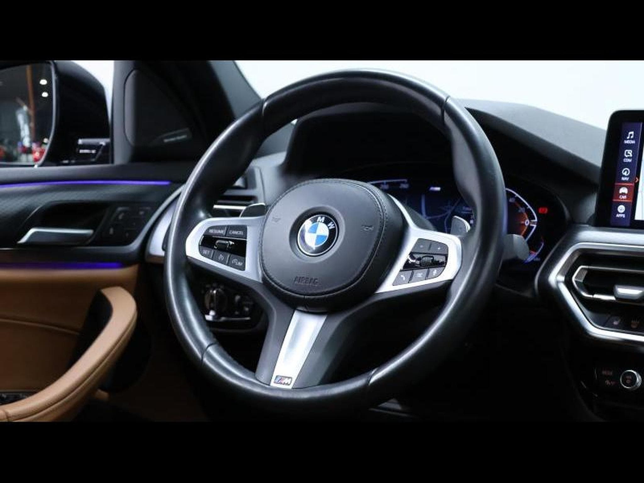 BMW X4 M SPORT Edition xDrive 20i 184 Steptronic (2022) - Foto 17