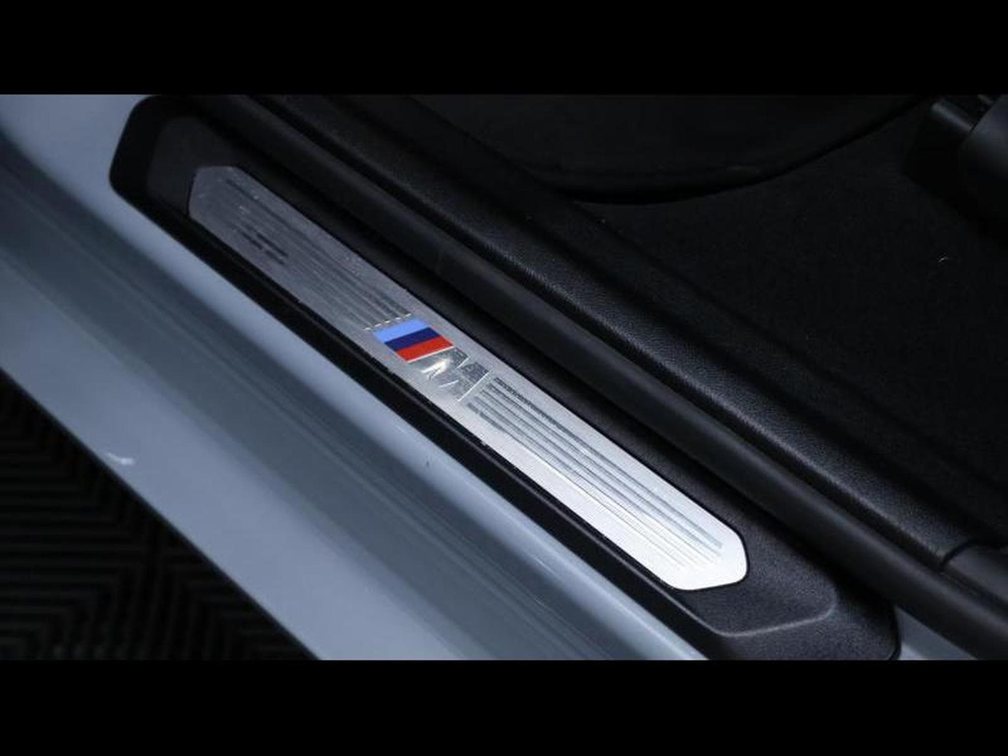 BMW X4 M SPORT Edition xDrive 20i 184 Steptronic (2022) - Foto 31