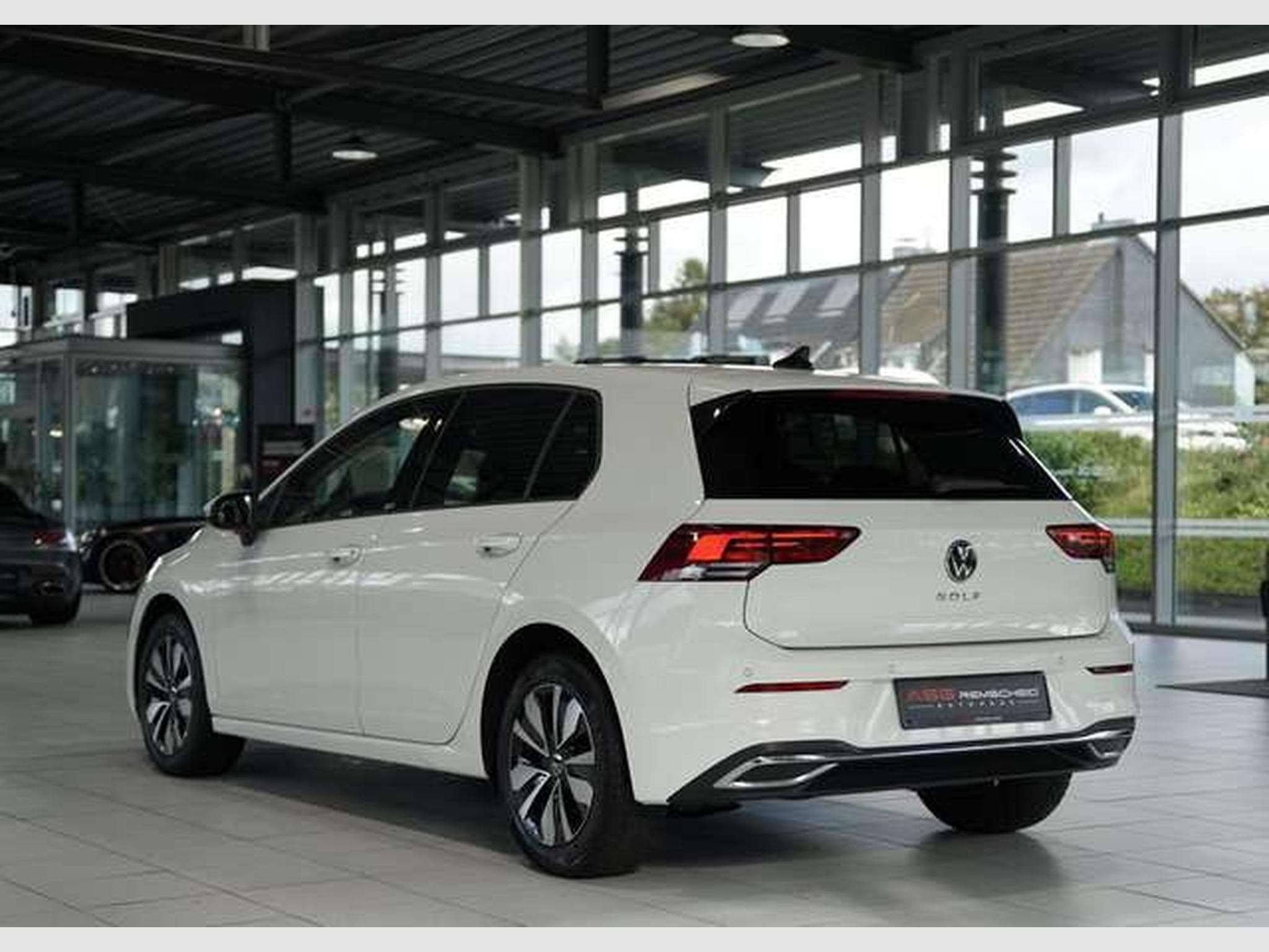 VW Golf 2.0 TDI Move *ACC *Kamera *AHK *Digital (2024) - Photo 9