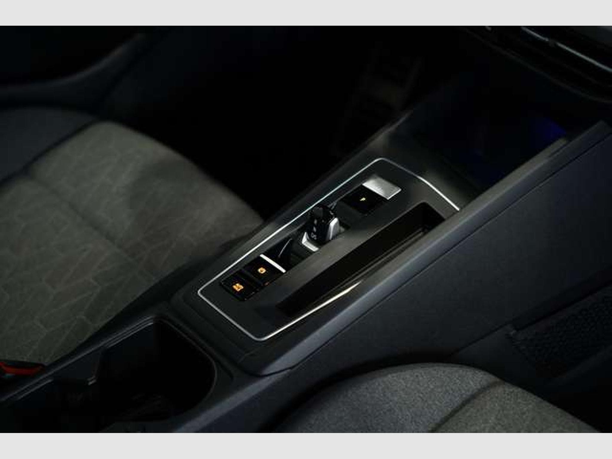 VW Golf 2.0 TDI Move *ACC *Kamera *AHK *Digital (2024) - Photo 16