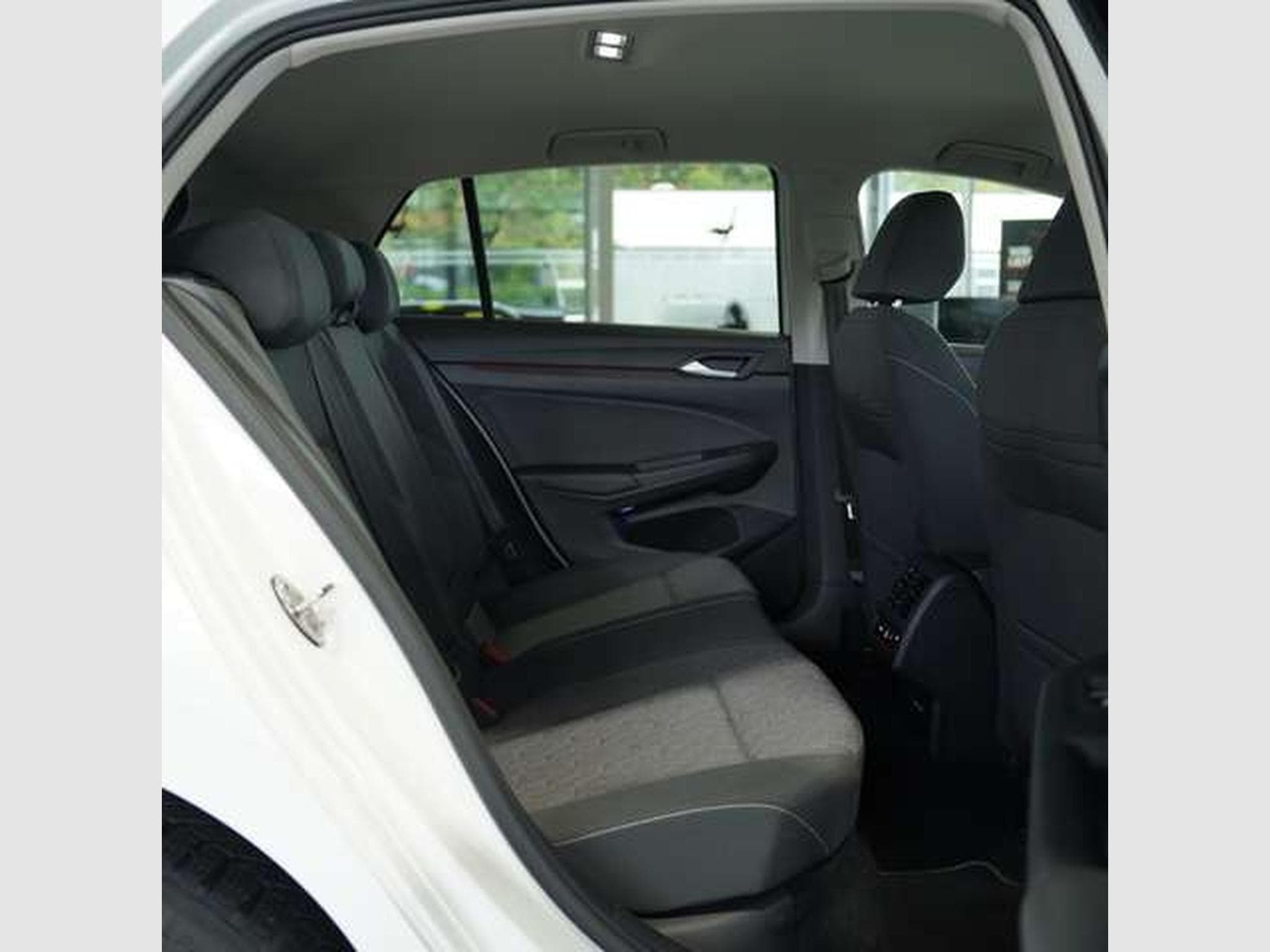 VW Golf 2.0 TDI Move *ACC *Kamera *AHK *Digital (2024) - Photo 19