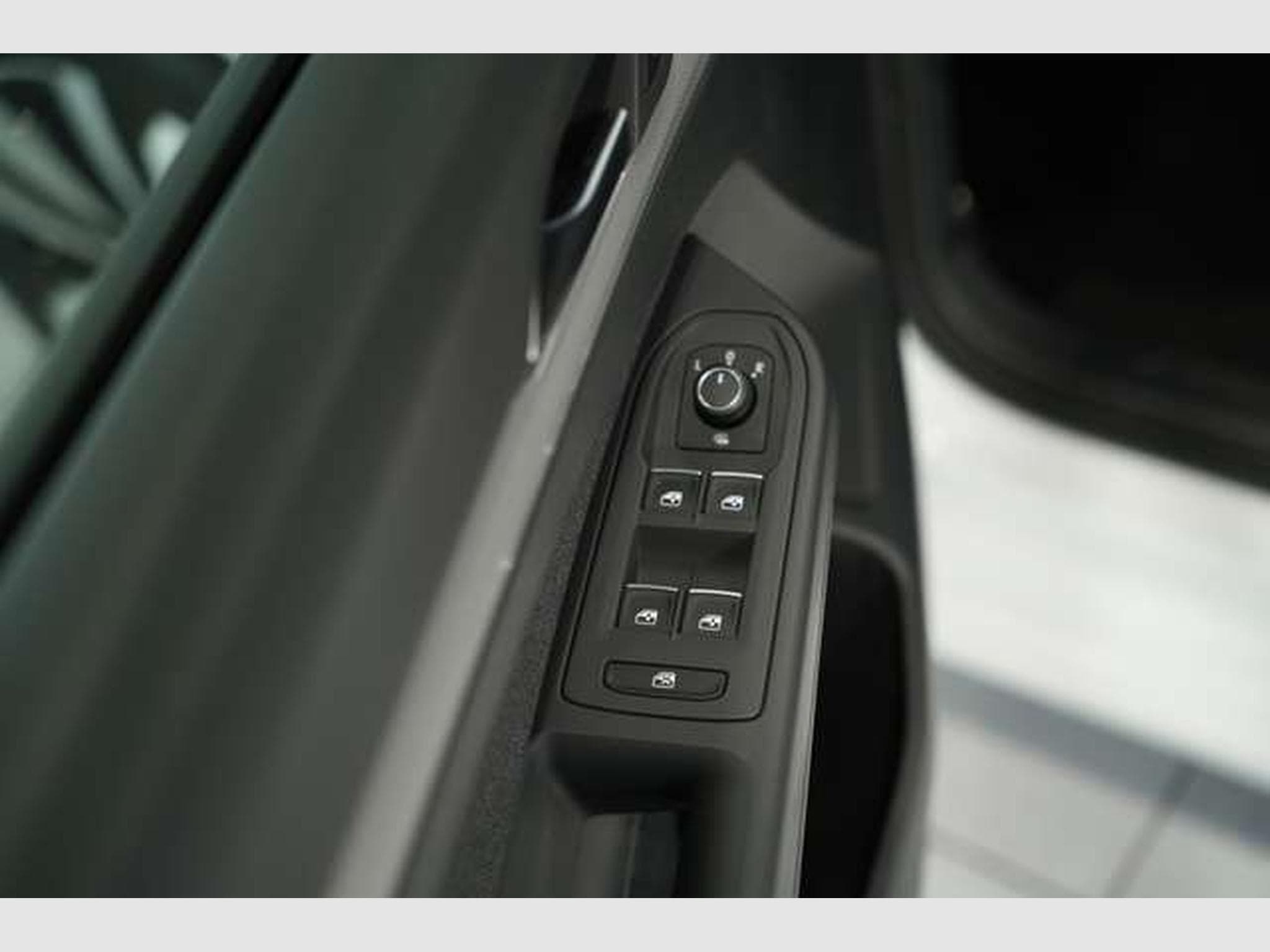 VW Golf 2.0 TDI Move *ACC *Kamera *AHK *Digital (2024) - Photo 22