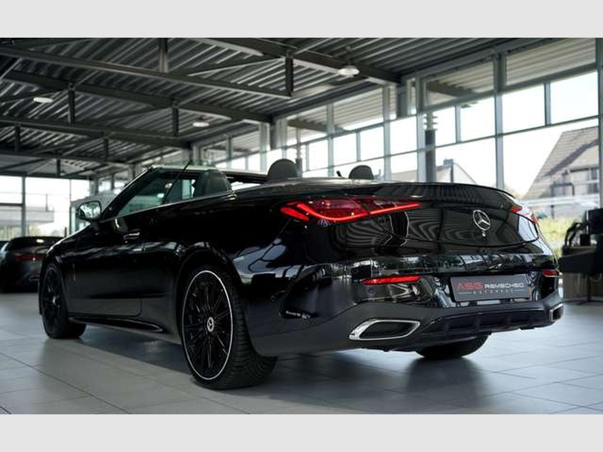 Mercedes CLE 300 4M Cabrio AMG Premium+ *20*Night*Carbon (2024) - Photo 14