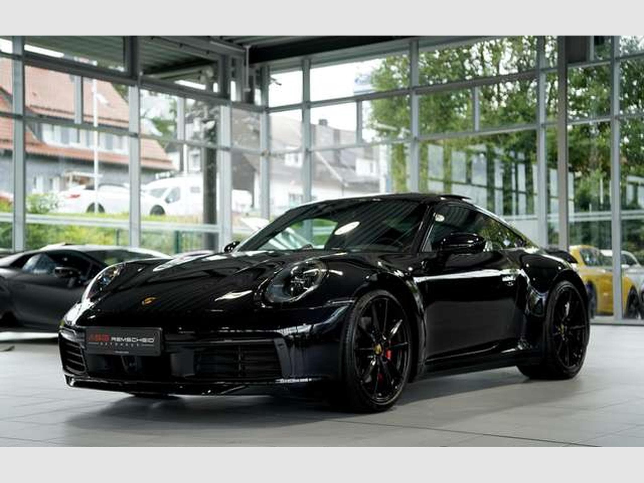 Porsche 911 Coupé Carrera 4S *Chrono *Pano*S-Abgas (2023) - Photo 4