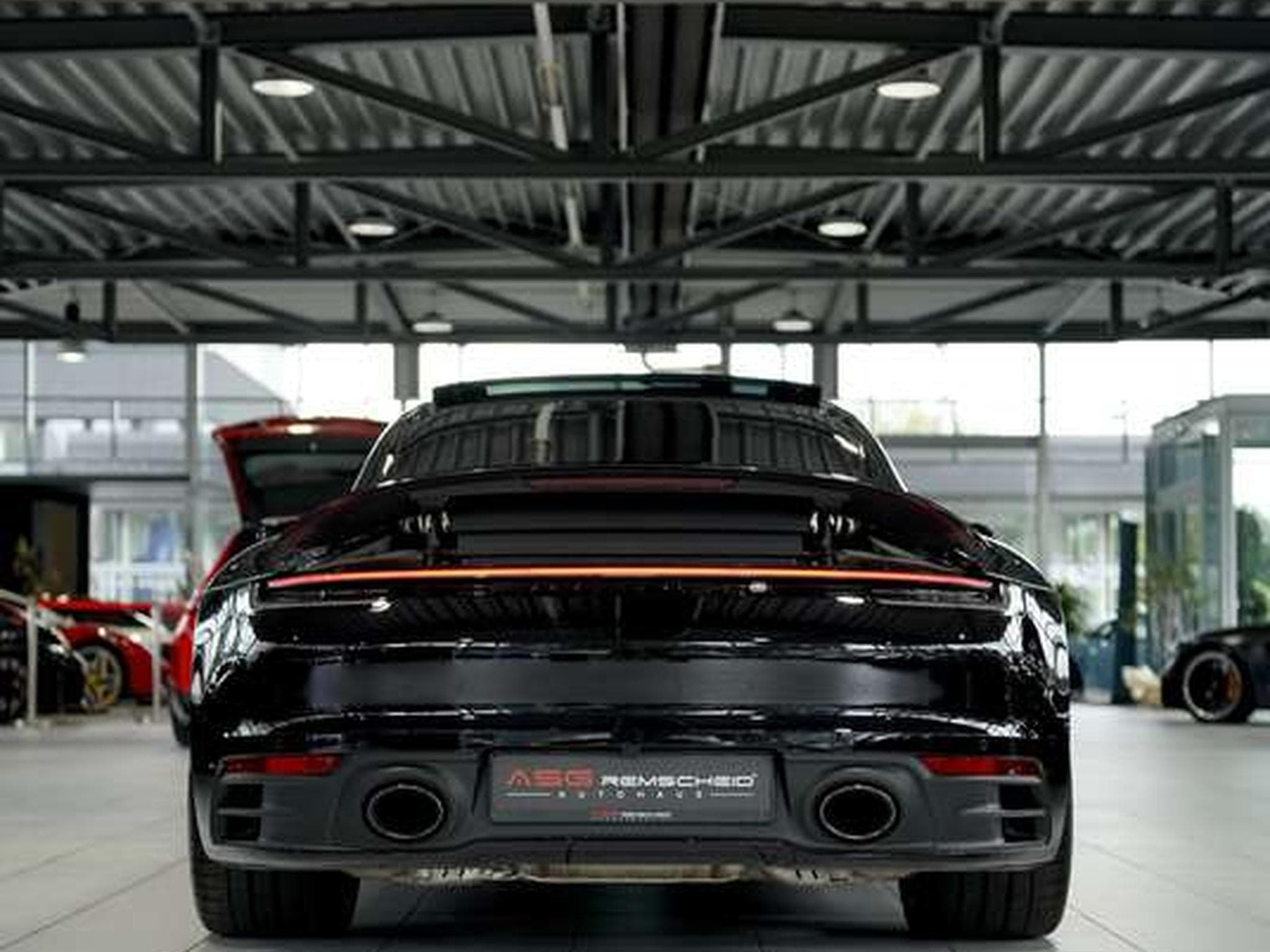 Porsche 911 Coupé Carrera 4S *Chrono *Pano*S-Abgas (2023) - Photo 8