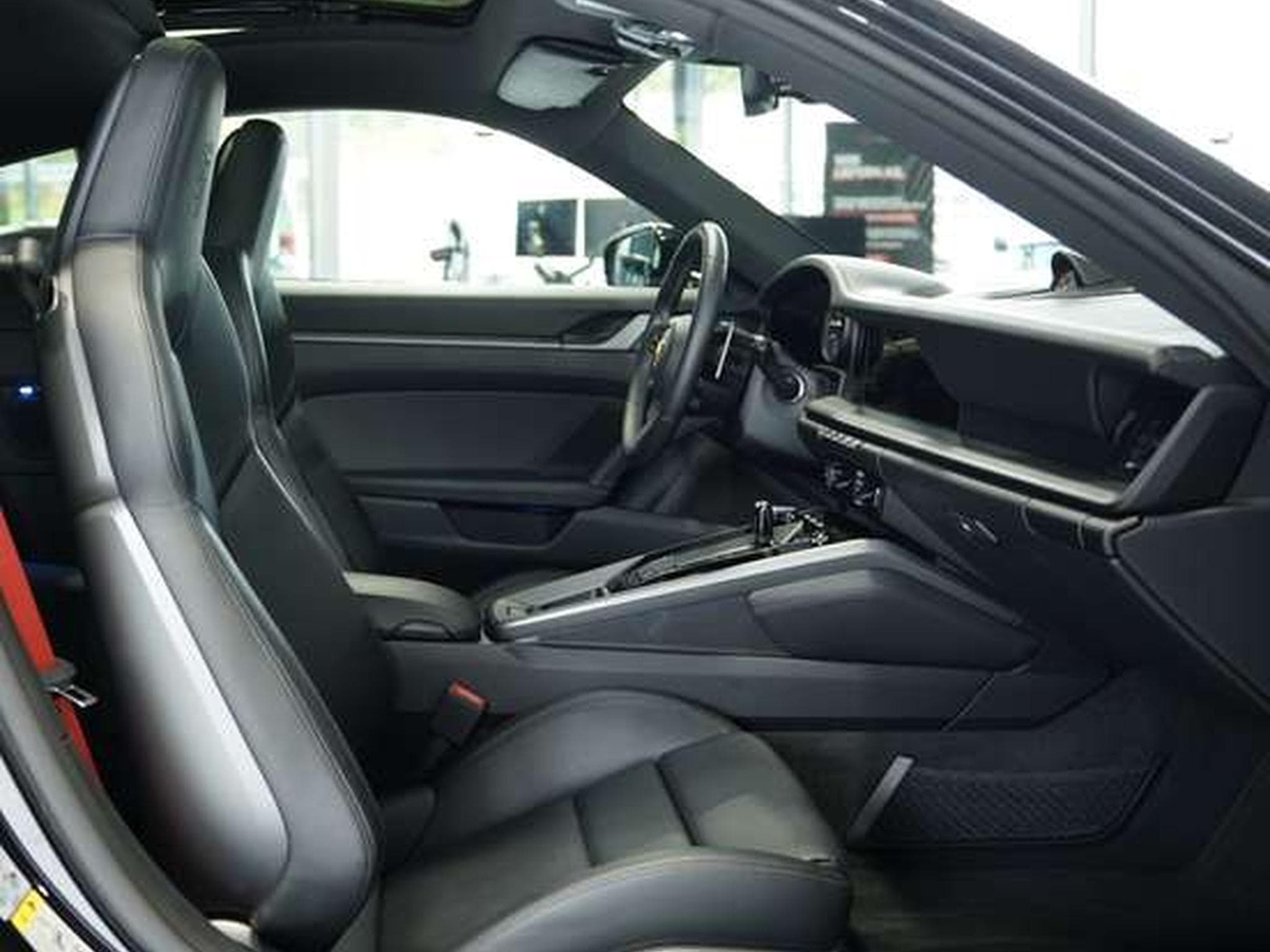 Porsche 911 Coupé Carrera 4S *Chrono *Pano*S-Abgas (2023) - Photo 16