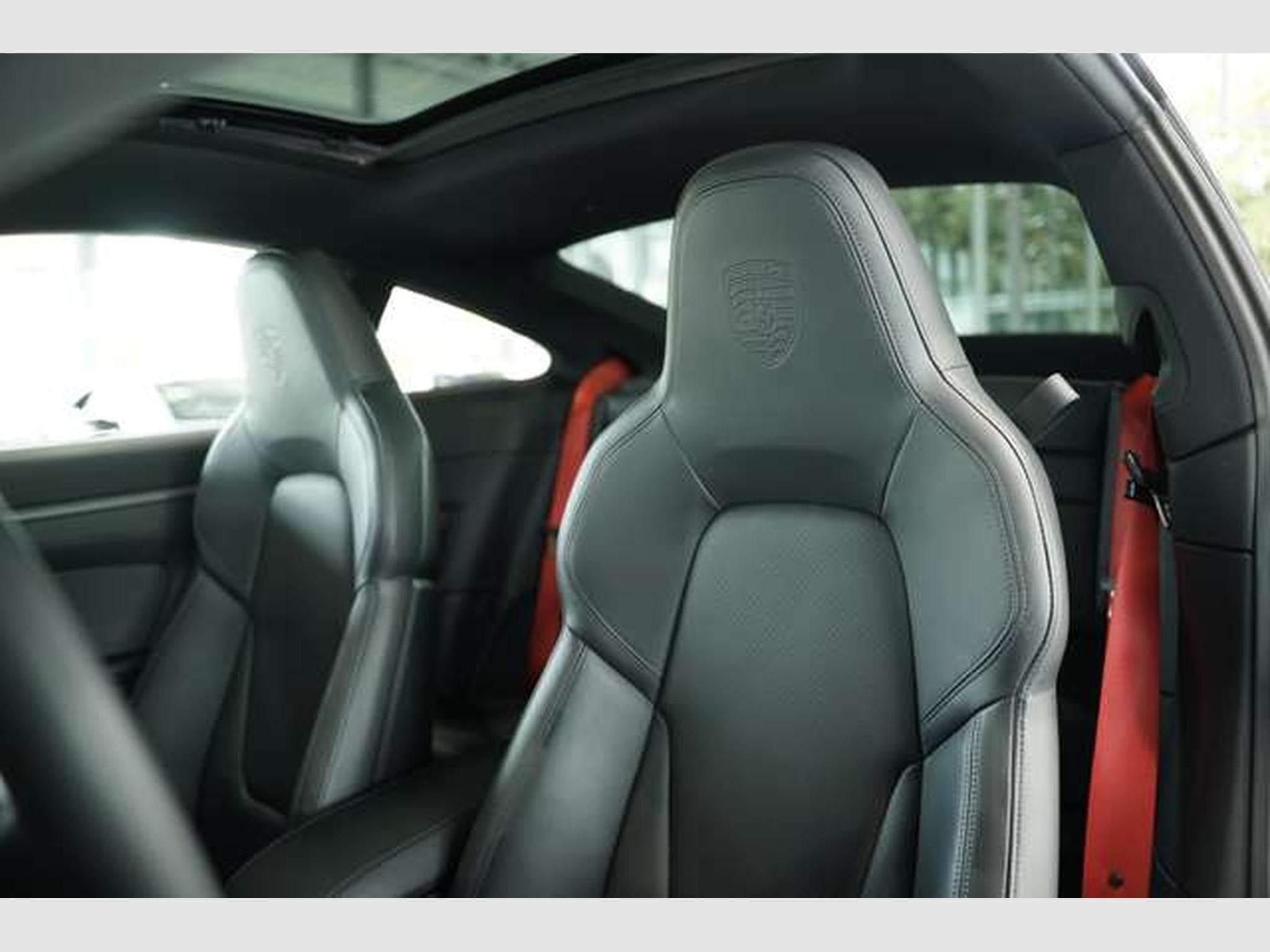 Porsche 911 Coupé Carrera 4S *Chrono *Pano*S-Abgas (2023) - Photo 27