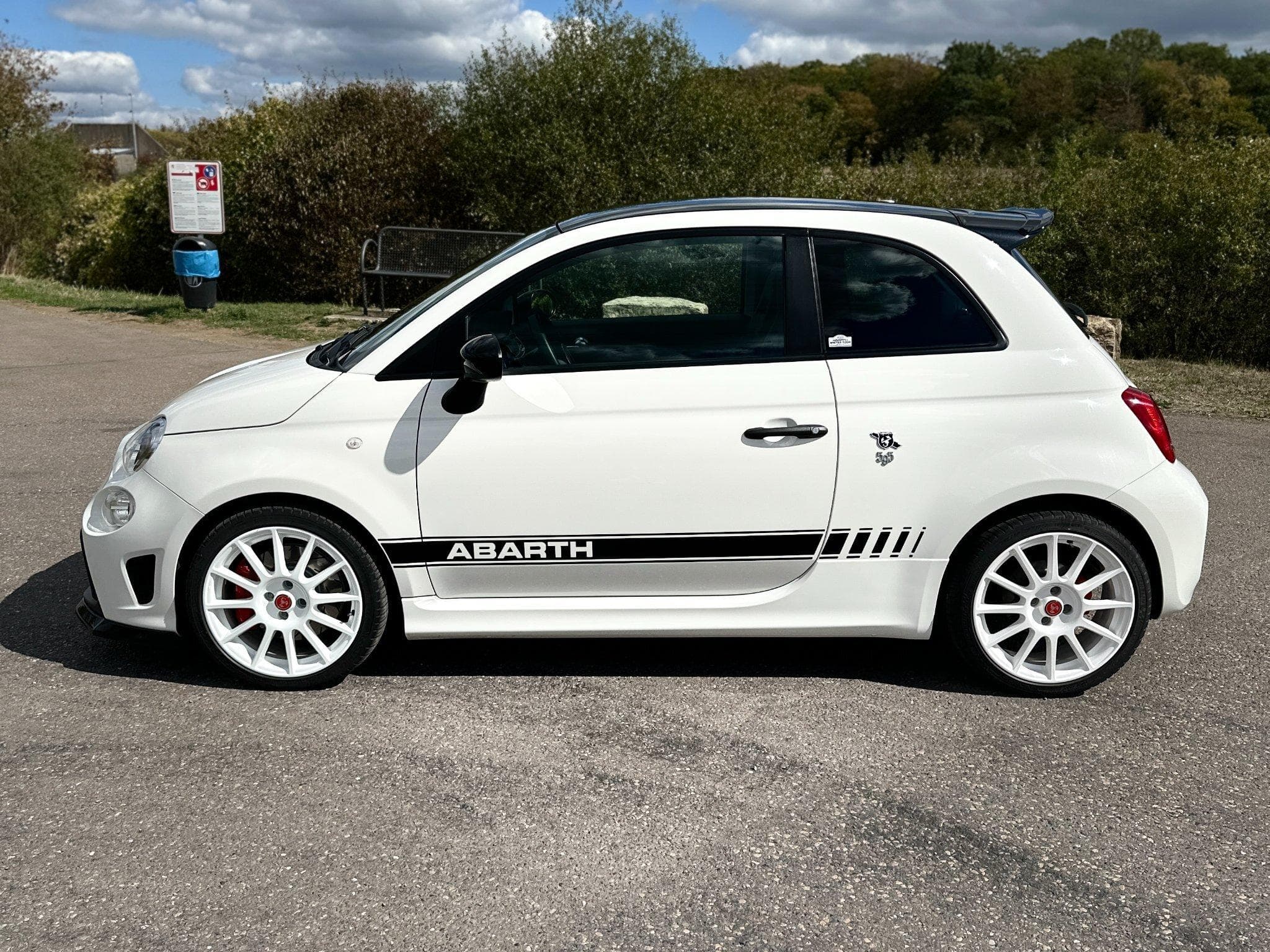 Abarth 595 Esseesse (2022) - Photo 5