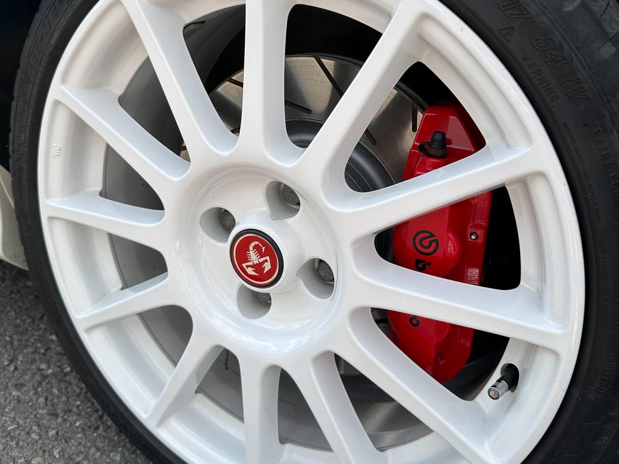 Abarth 595 Esseesse (2022) - Photo 7