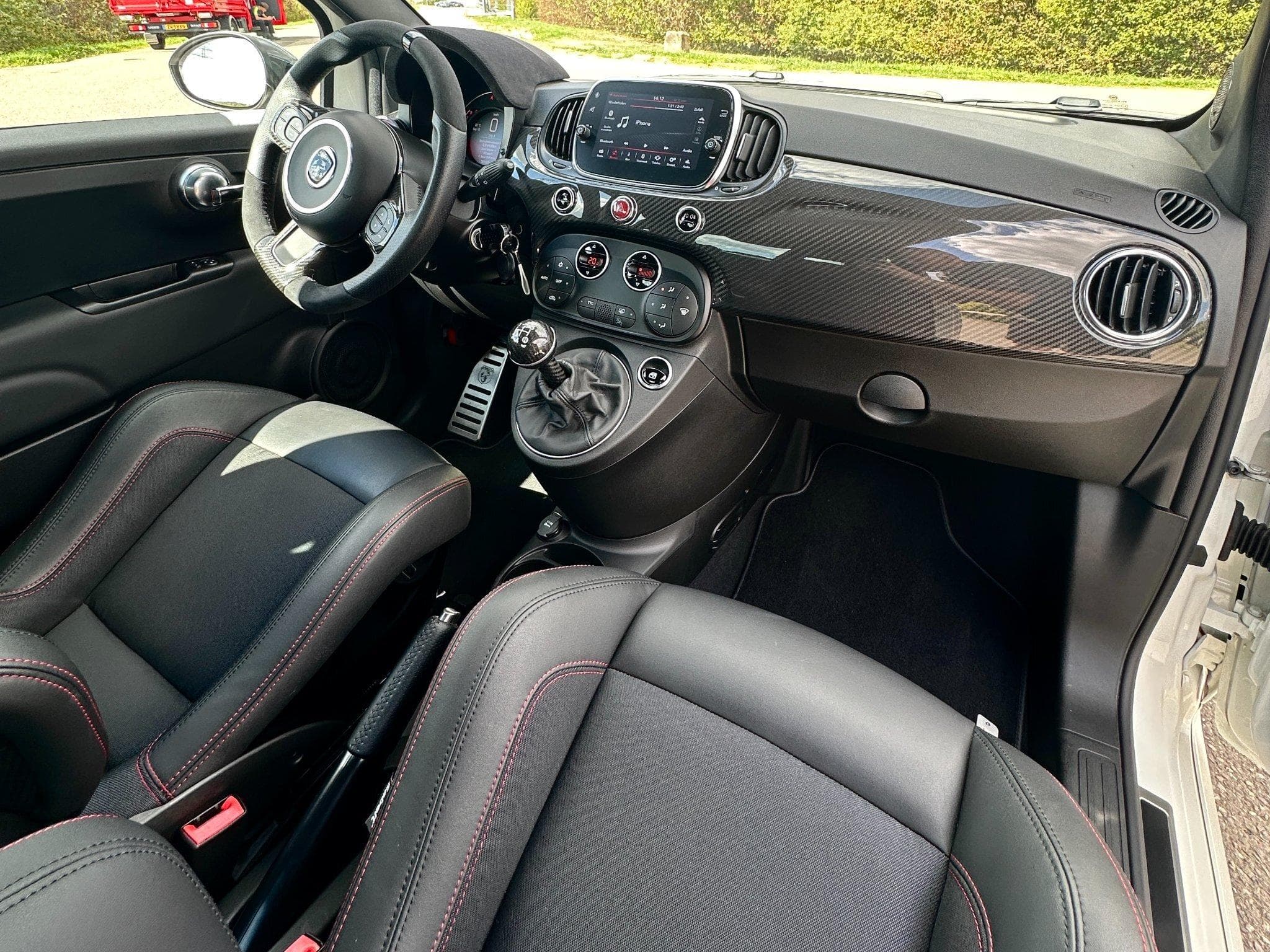 Abarth 595 Esseesse (2022) - Photo 12