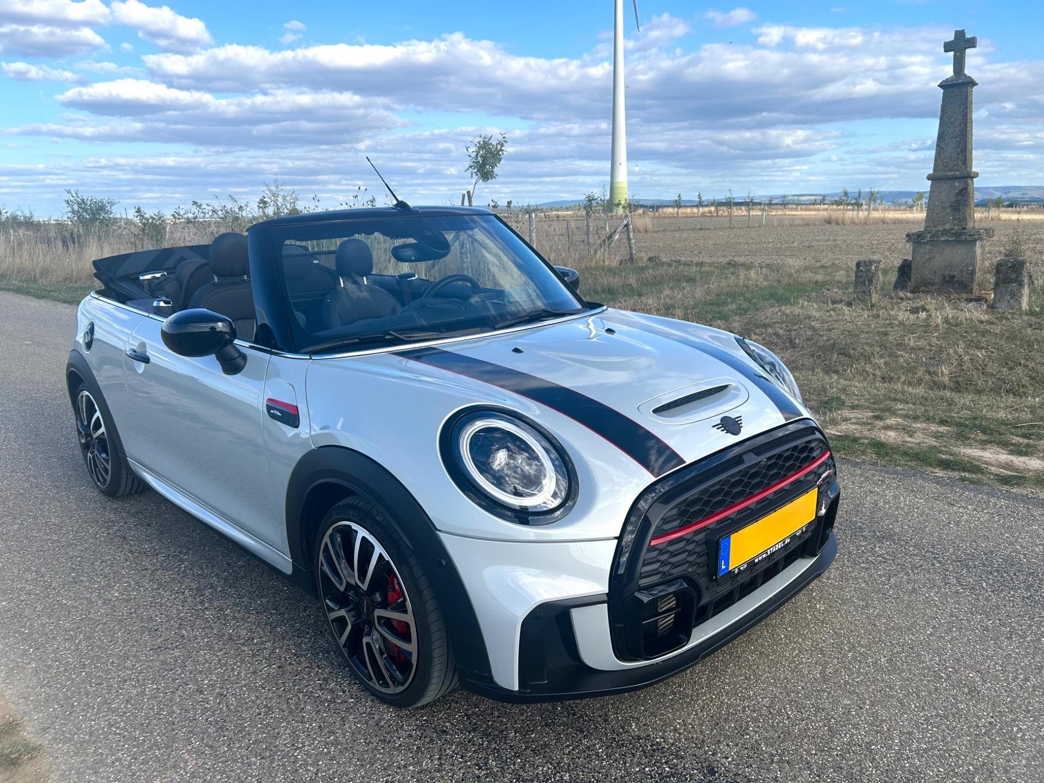 Mini Cabrio Cooper John Cooper Works (2022) - Foto 2