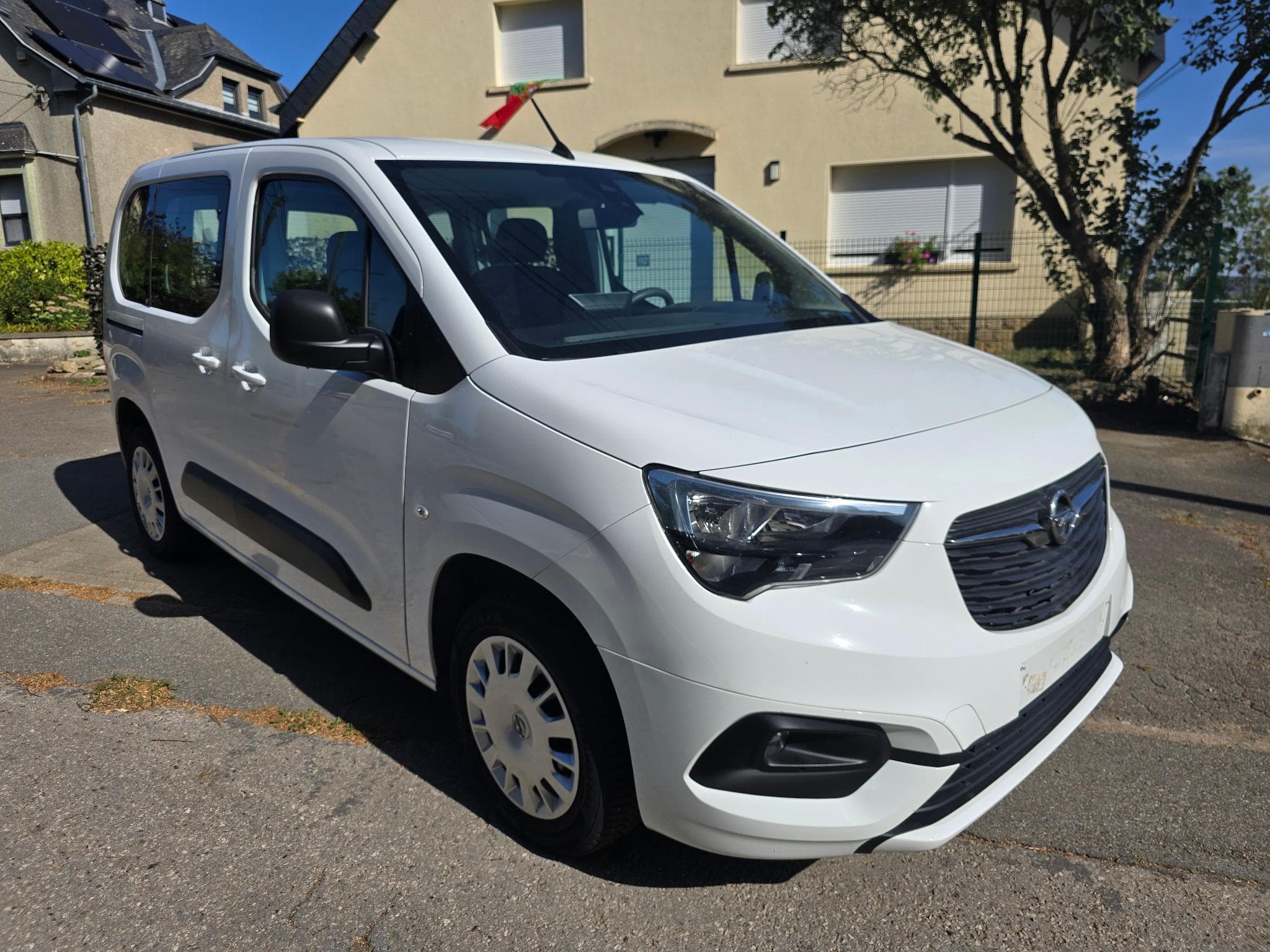 Opel Combo hdi 102 cv 51000 kms opts 11990 euro HT (2022) - Photo 3