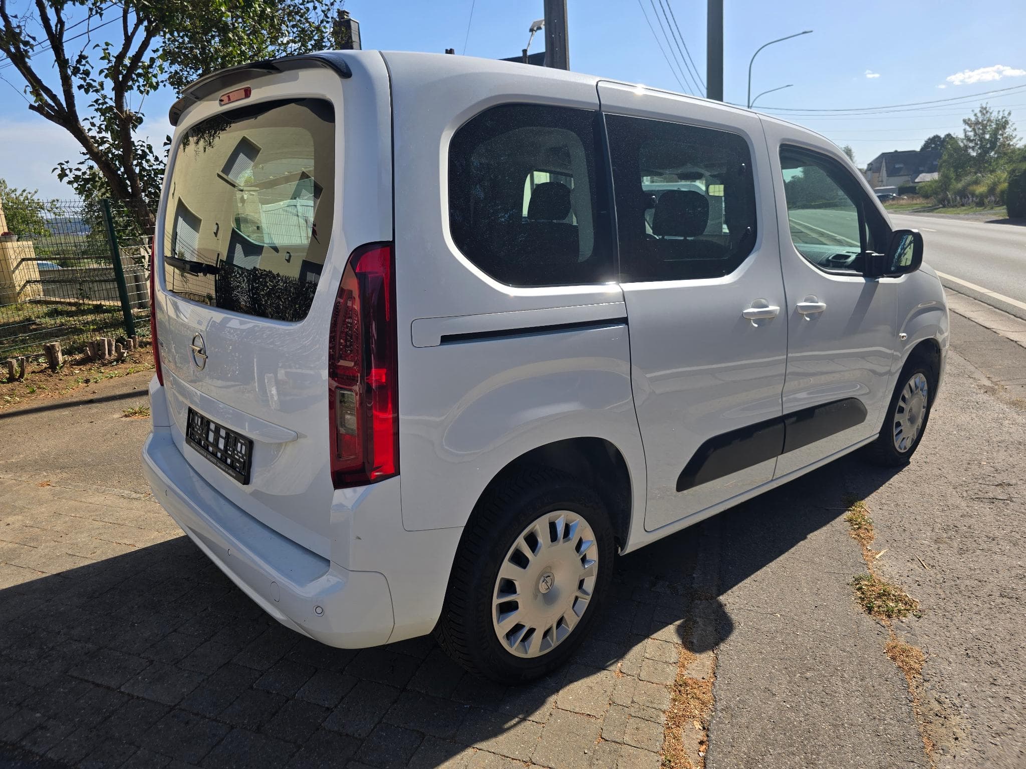Opel Combo hdi 102 cv 51000 kms opts 11990 euro HT (2022) - Photo 6