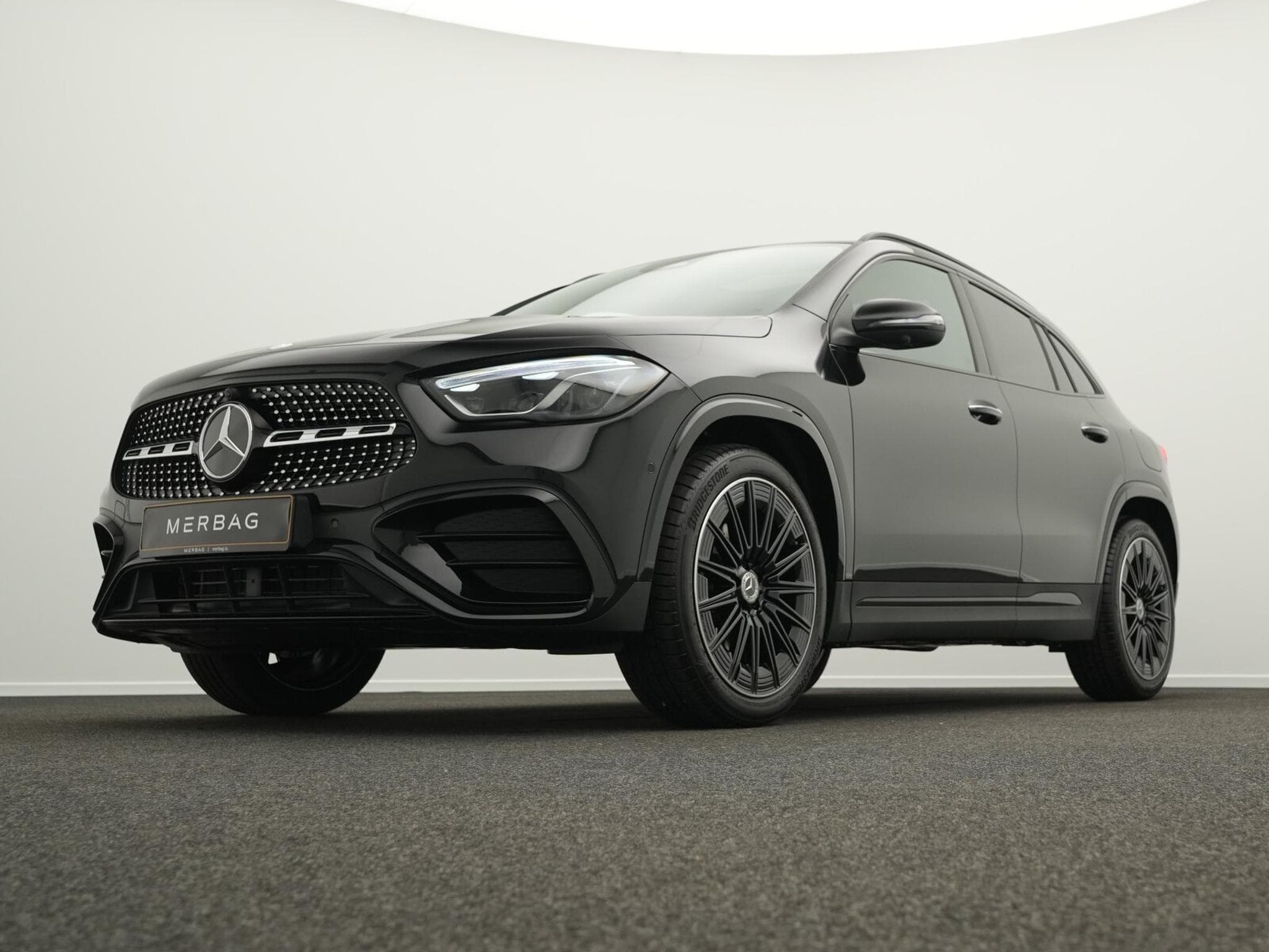 Mercedes GLA 180 AMG-Line Premium Plus (2025) - Photo 10