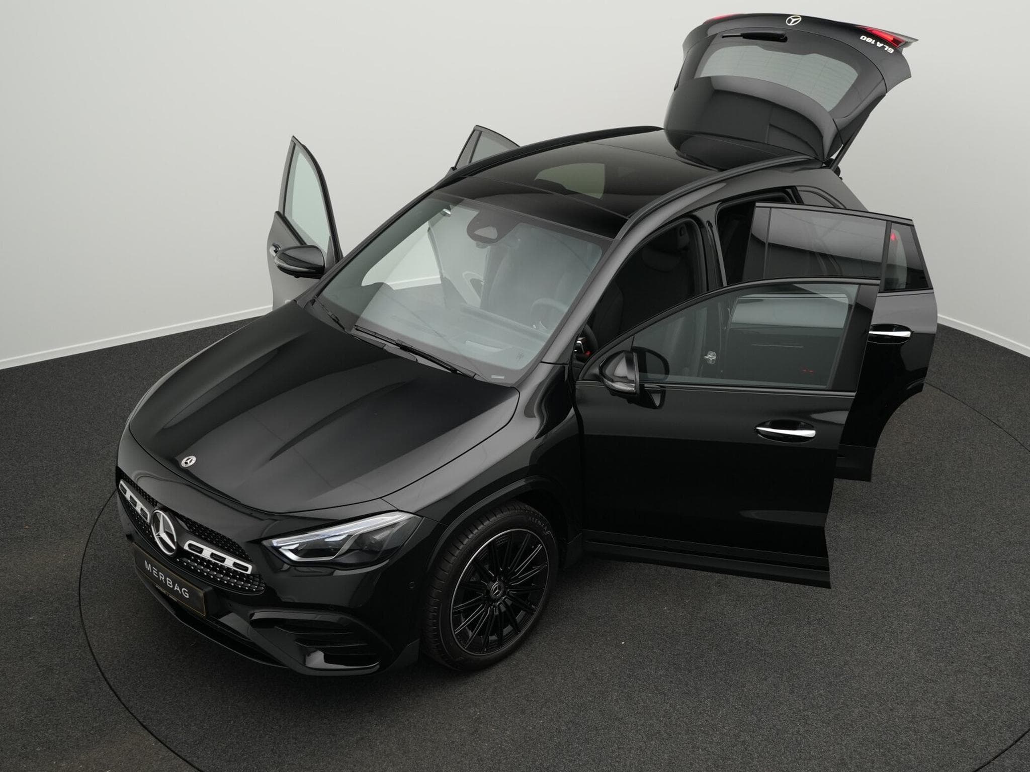 Mercedes GLA 180 AMG-Line Premium Plus (2025) - Photo 14