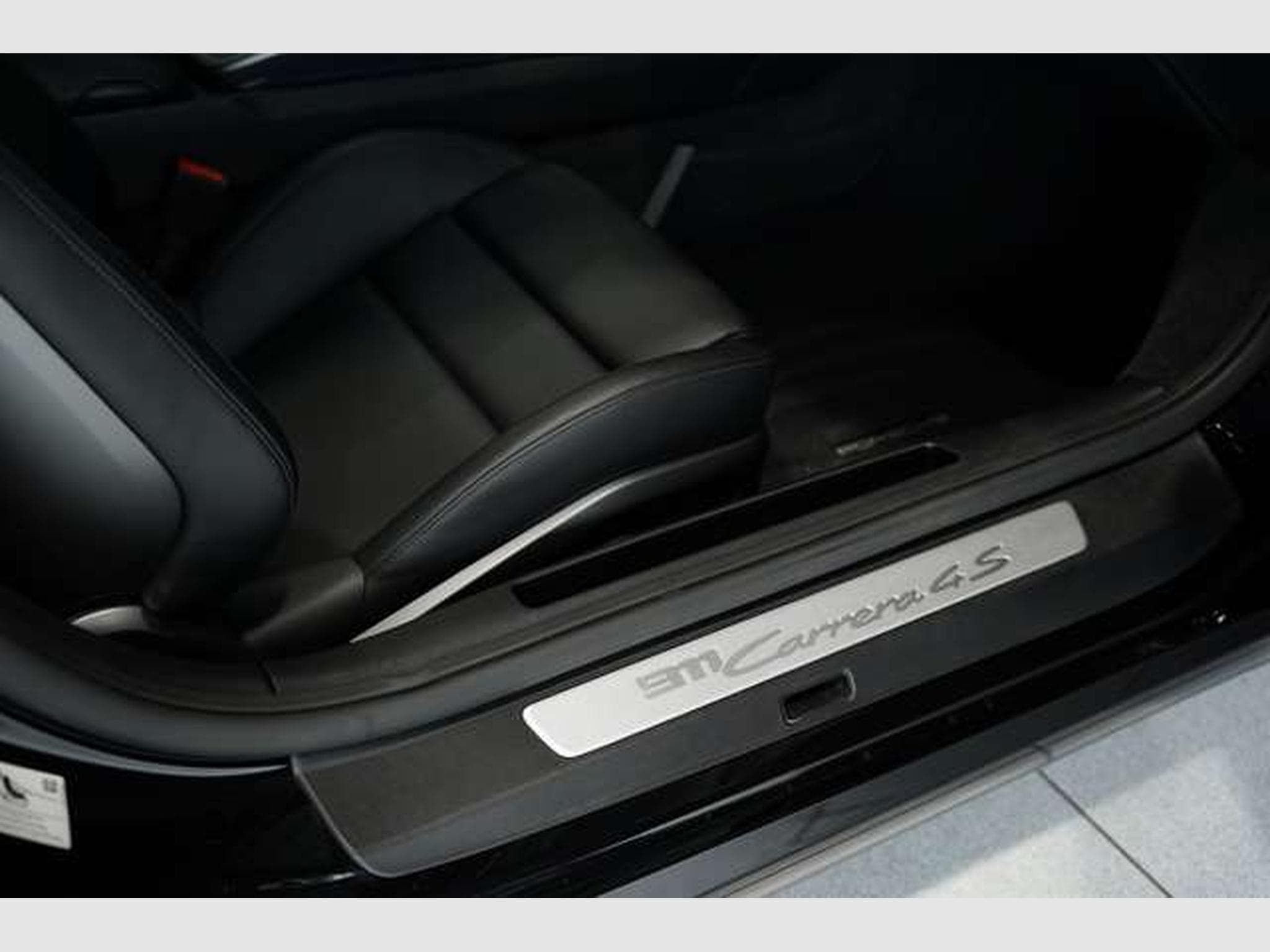 Porsche 911 Coupé Carrera 4S *Chrono *Pano*S-Abgas (2023) - Foto 17