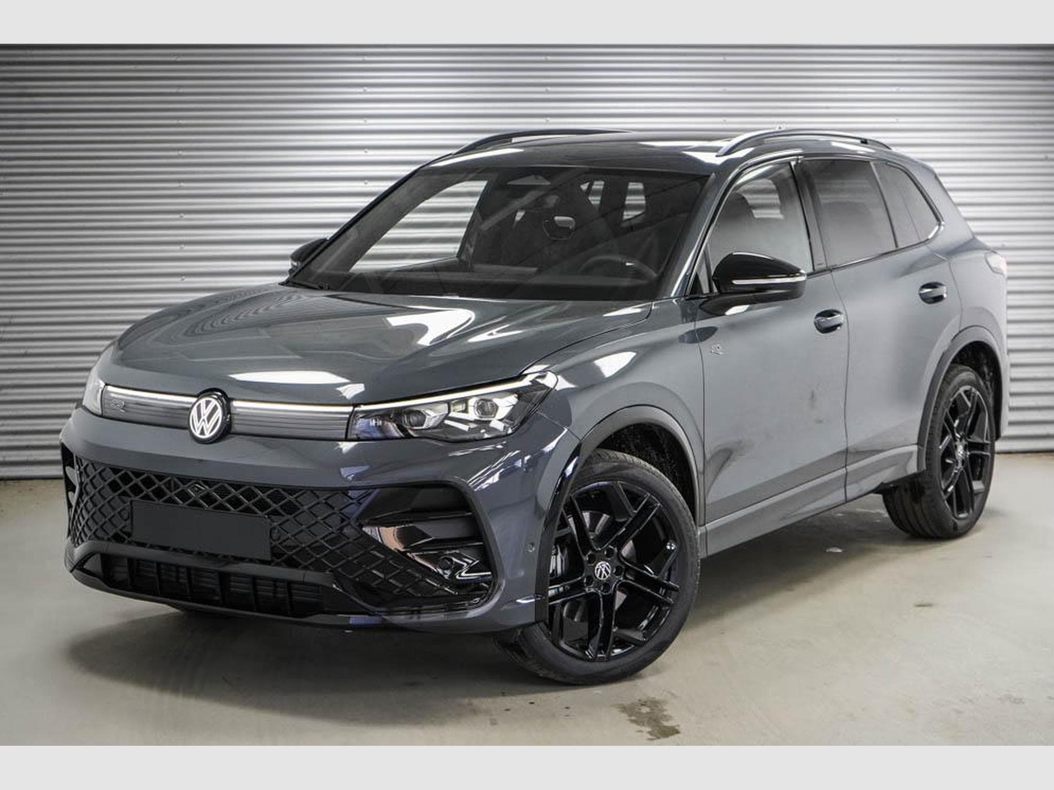 VW Tiguan 2,0 TDI DSG (2026) - Photo 1