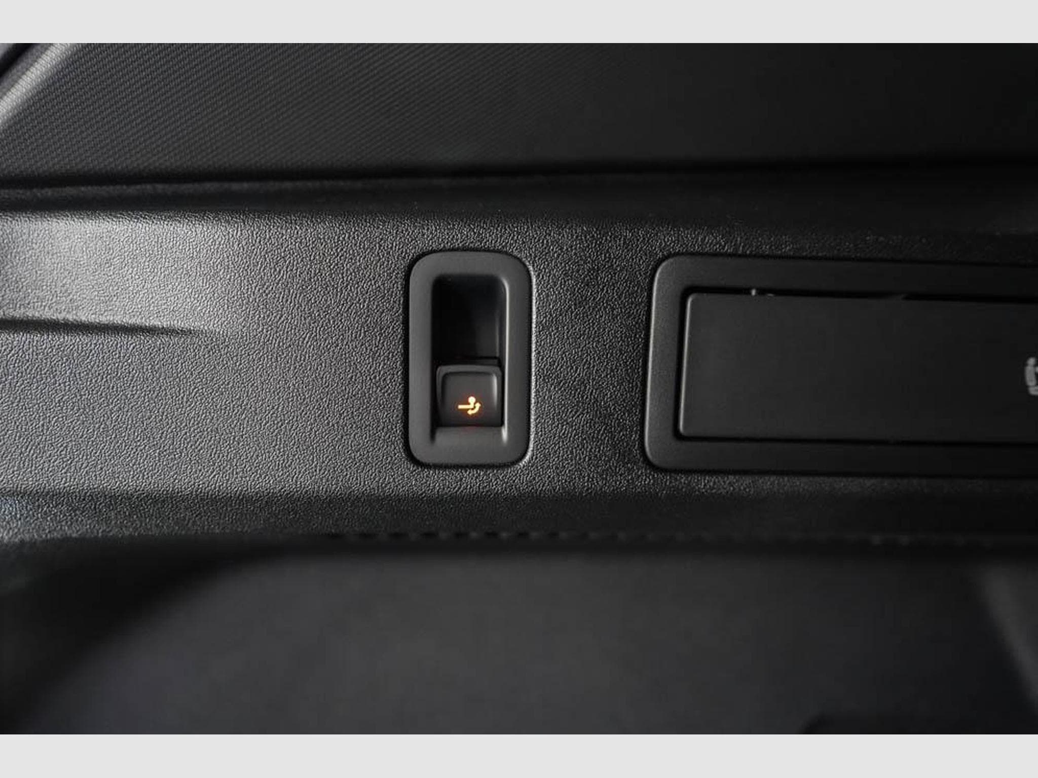 VW Tiguan 2,0 TDI DSG (2026) - Photo 19