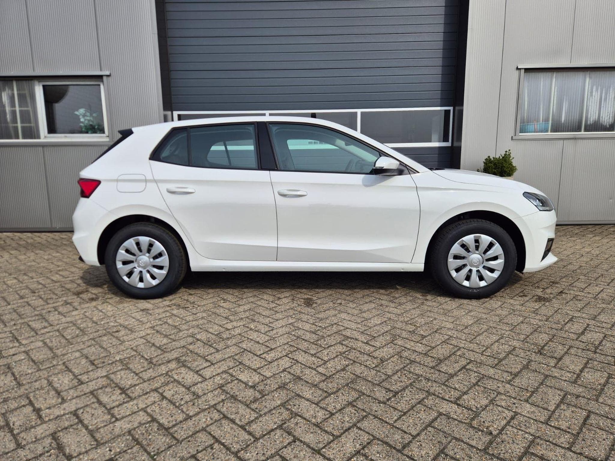 Skoda Fabia 1.0 TSI 95PS (2026) - Photo 6