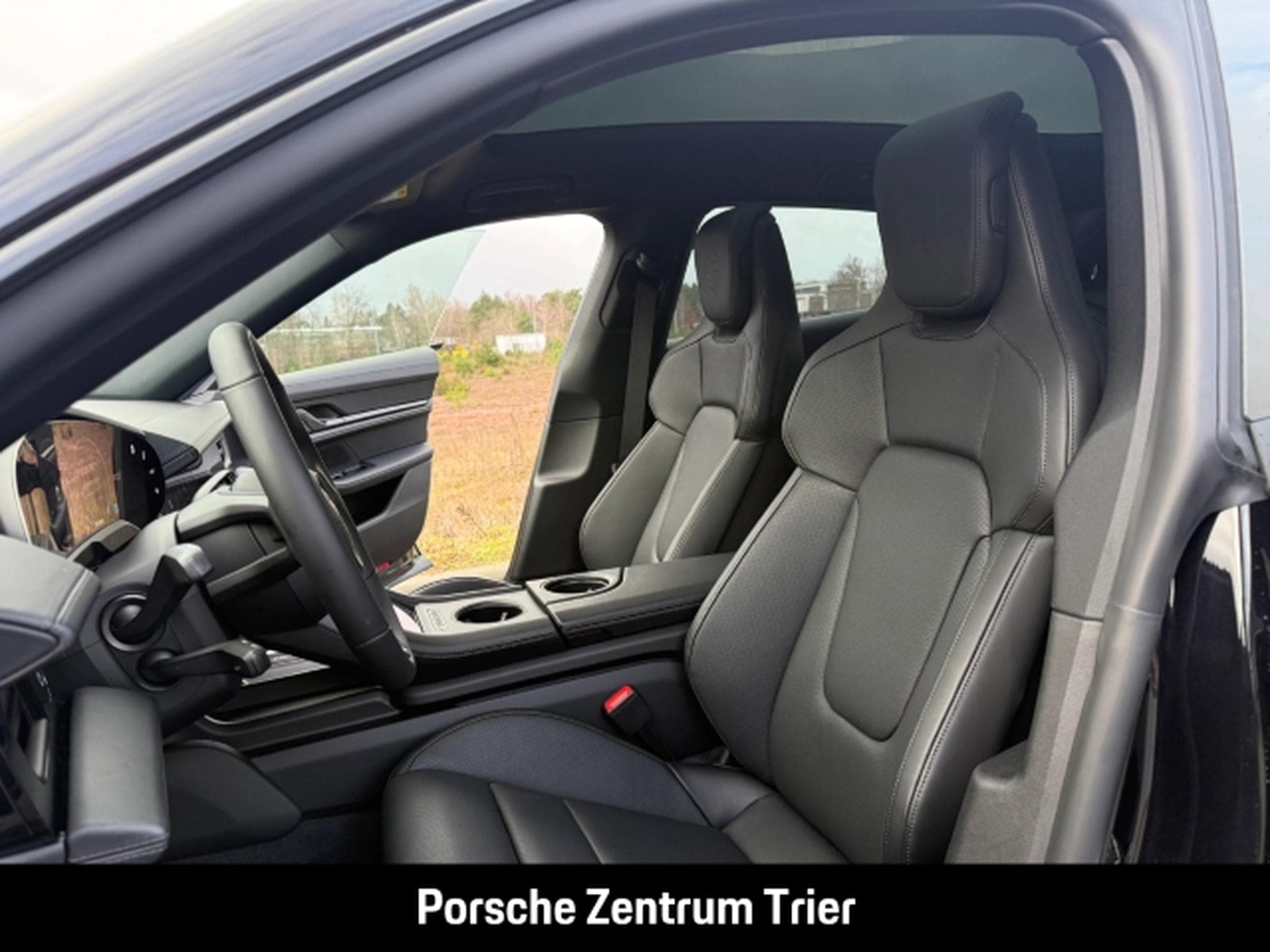 Porsche Taycan Turismo Black Edition HA-Lenkung (2026) - Photo 5