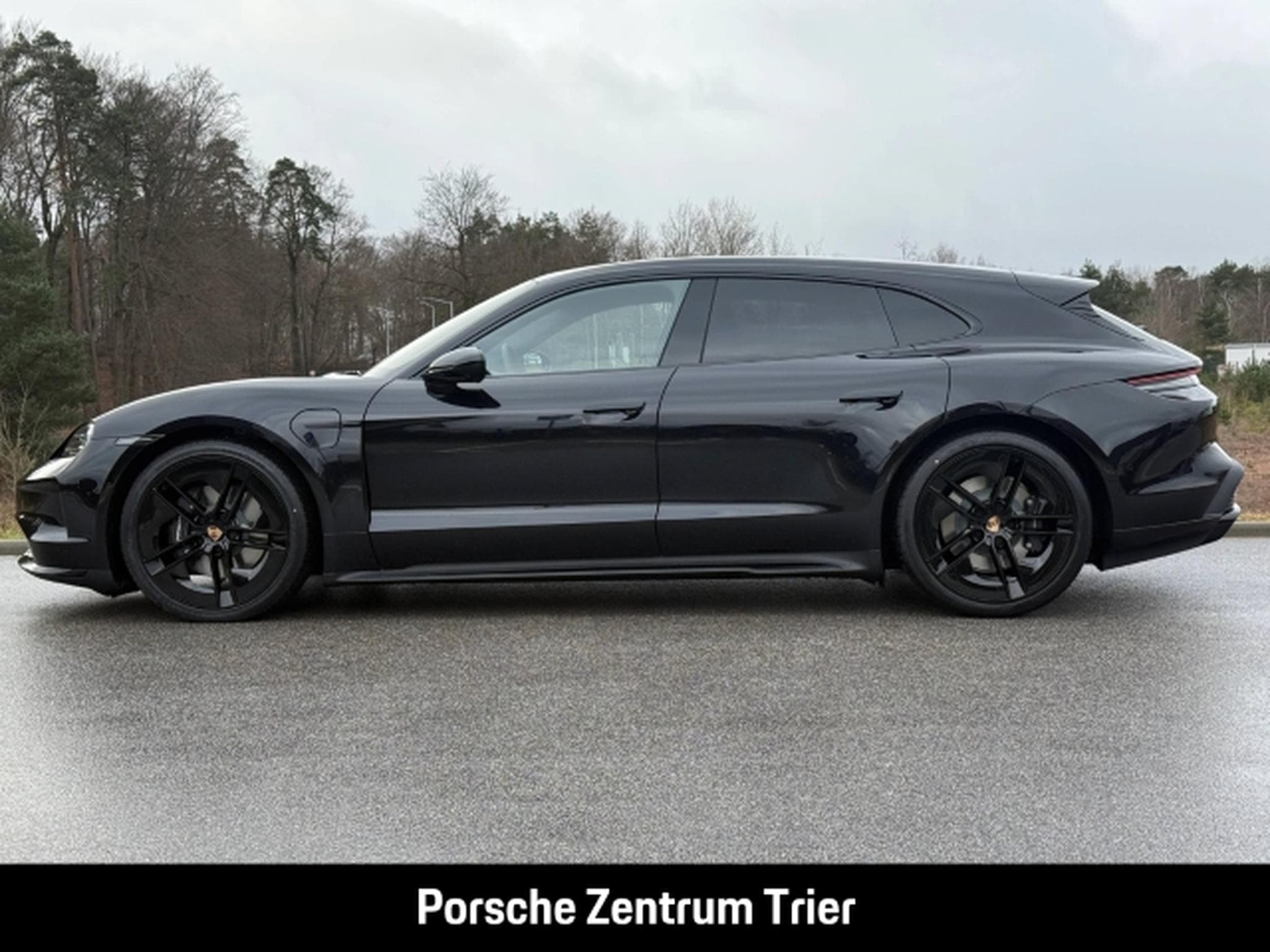 Porsche Taycan Turismo Black Edition HA-Lenkung (2026) - Photo 2