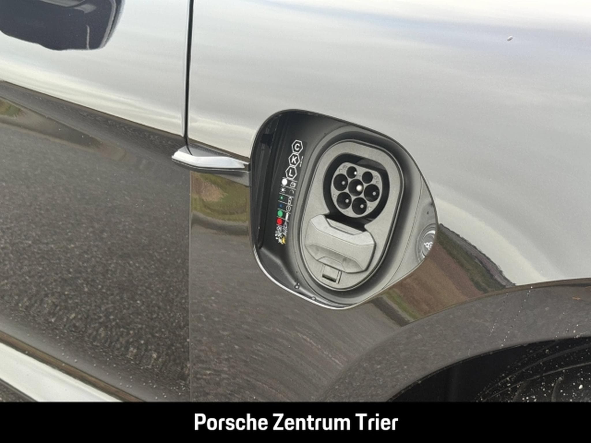 Porsche Taycan Turismo Black Edition HA-Lenkung (2026) - Photo 15