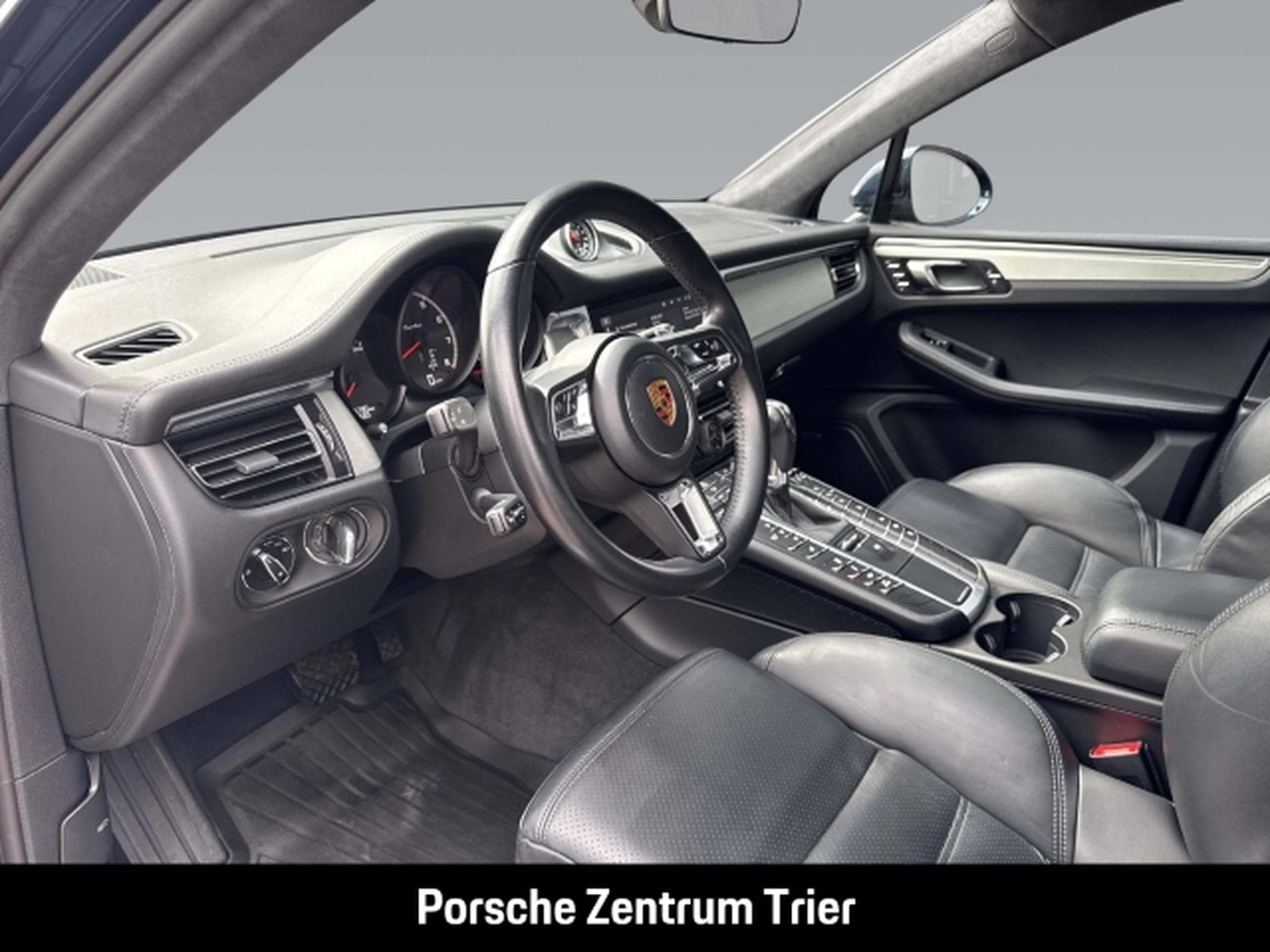 Porsche Macan Sportabgasanlage Surround-View PASM (2020) - Photo 4