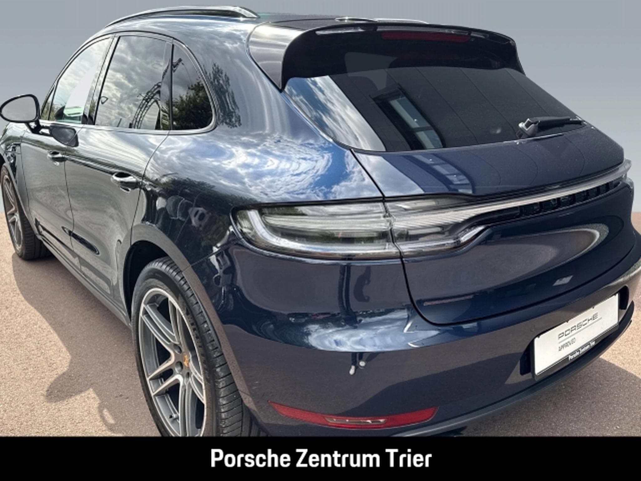 Porsche Macan Sportabgasanlage Surround-View PASM (2020) - Photo 10
